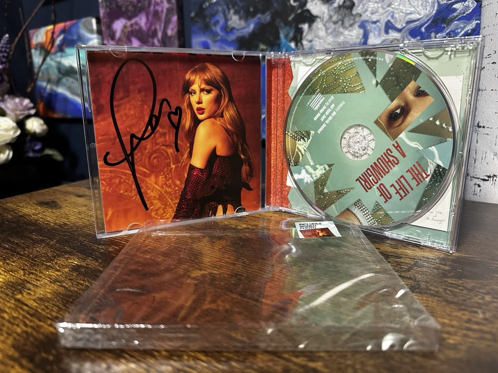 Taylor Swift The Life Of A Showgirl CD w/Hand Signed Photo 3 - Detached Heart, изображение 2