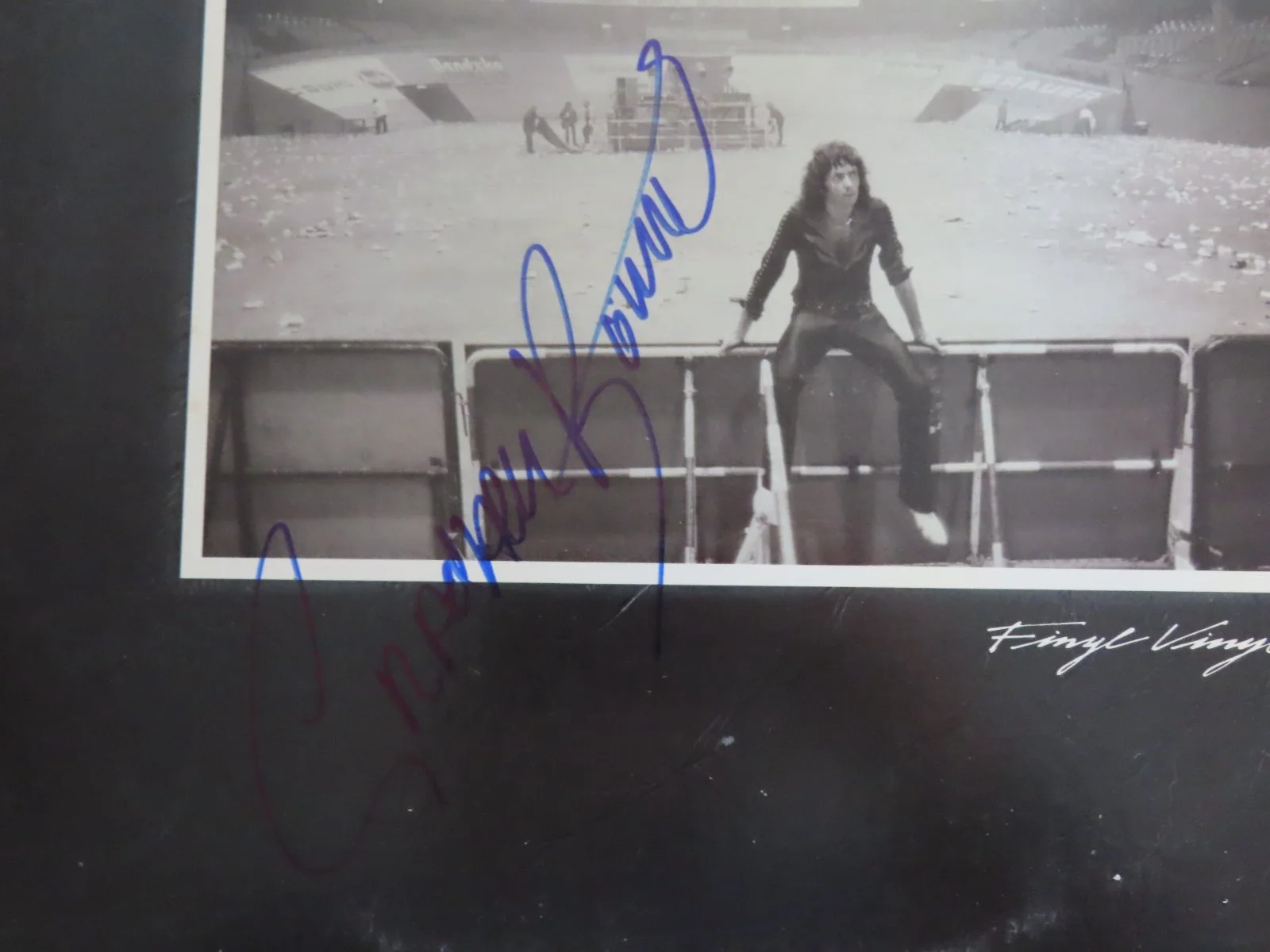 GRAHAM BONNETT signed RAINBOW "Finyl Vinyl" 1986 Record / Album COA, изображение 2