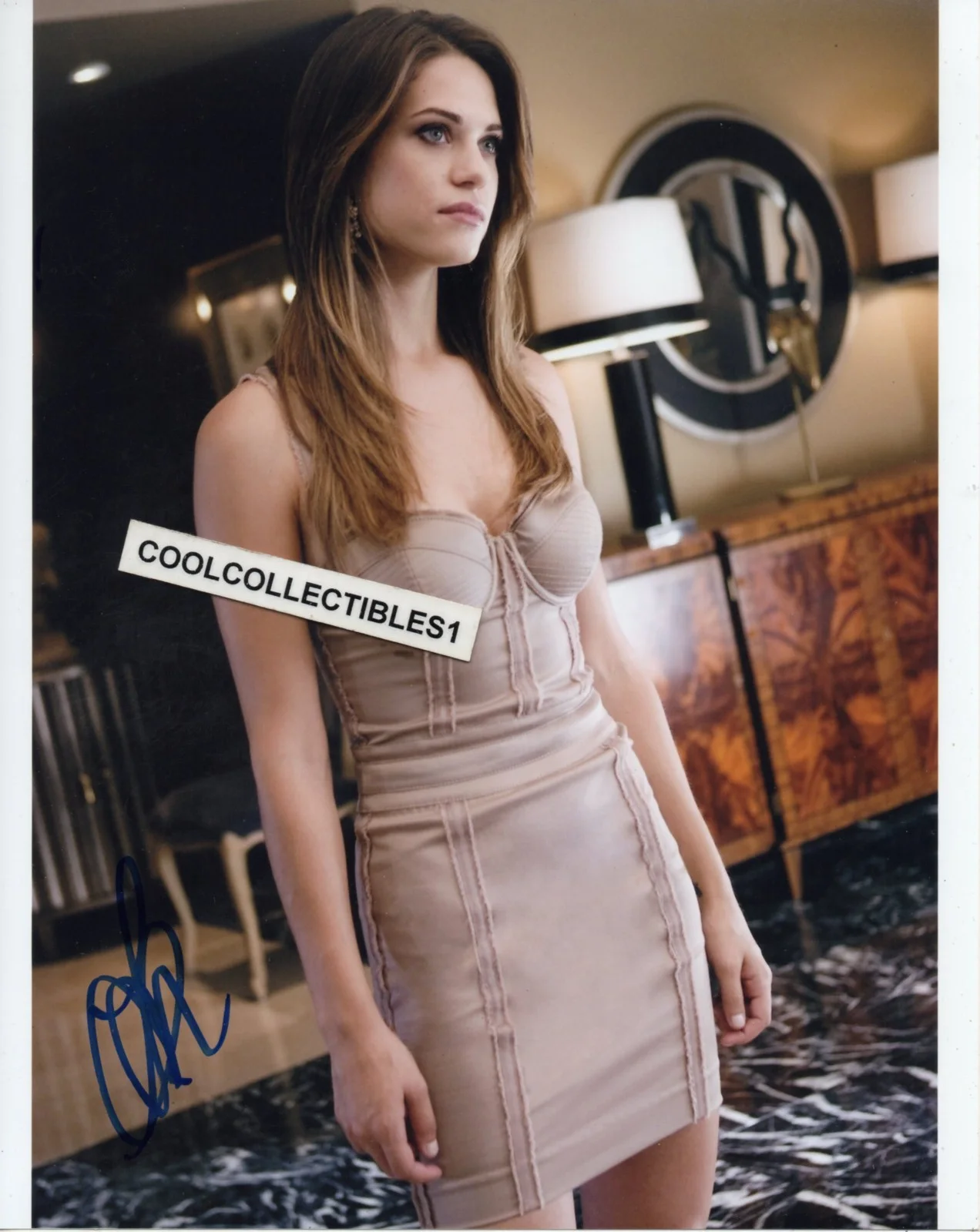 LYNDSY FONSECA — LYNDSY FONSECA "NIKITA" IN PERSON SIGNED 8X10 COLOR PHOTO COA "PROOF"