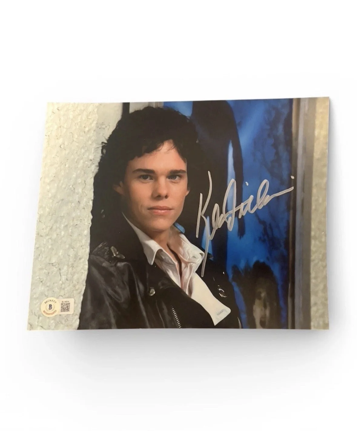 KEVIN DILLON — KEVIN DILLON AUTOGRAPHED SIGNED 8x10 PHOTO ENTOURAGE W/ COA Beckett