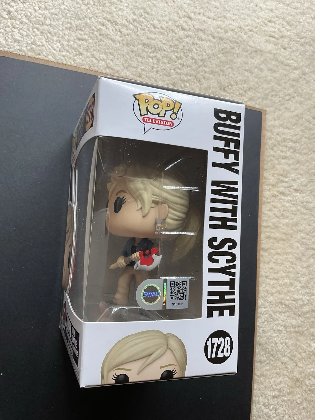 Sarah Michelle Gellar — Sarah Michelle Gellar signed Buffy the Vampire Slayer Funko Pop #1728 SWAU auto, image 2