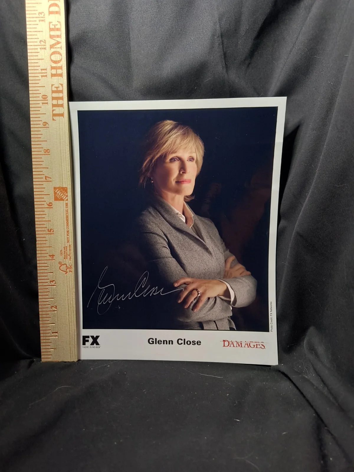 Glenn Close — GLENN CLOSE Autographed Signed 8x10 DAMAGES Photograph, Hollywood Icon, Actress, image 2