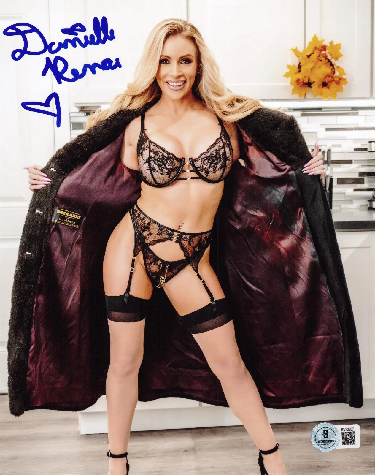 Danielle Renae — Hot Sexy Danielle Renae Signed 8x10 Photo Adult Star Autograph Beckett Hologram