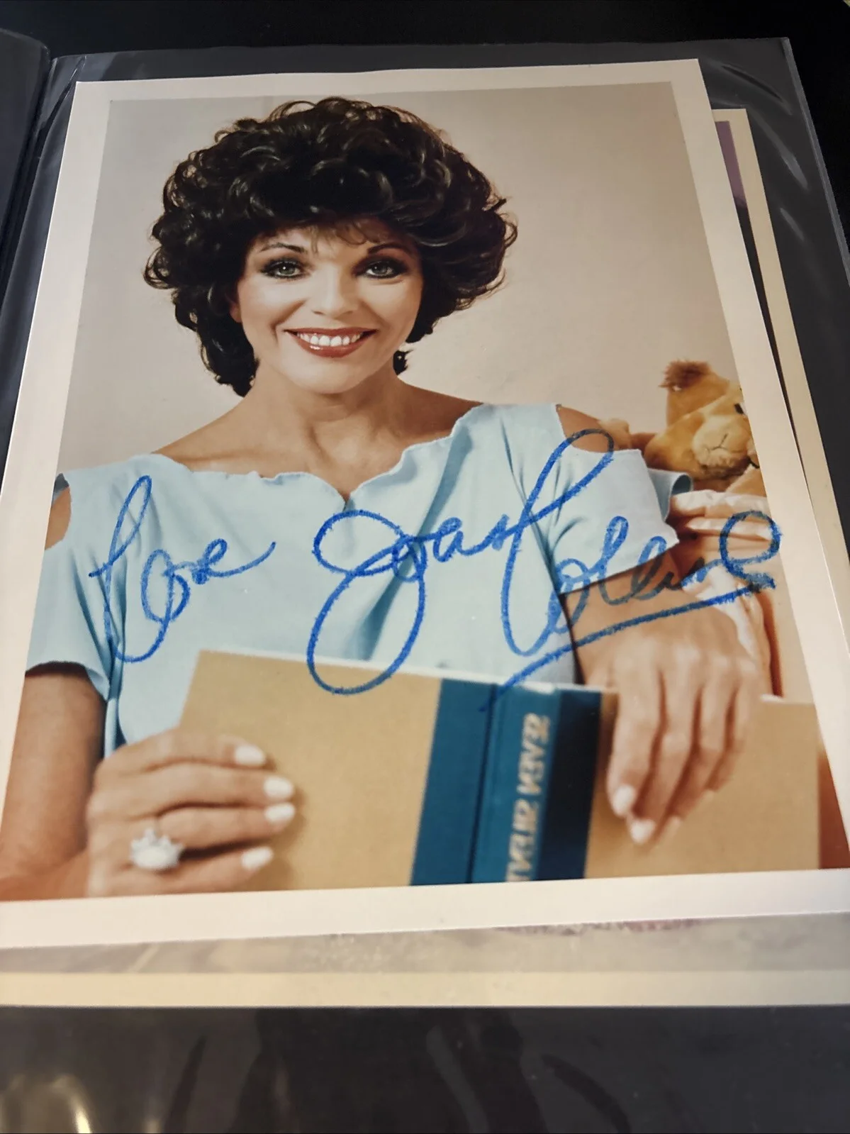 Joan Collins — Joan Collins signed 8x10-1/4" Photo Author Actress Dynasty Batman, изображение 2