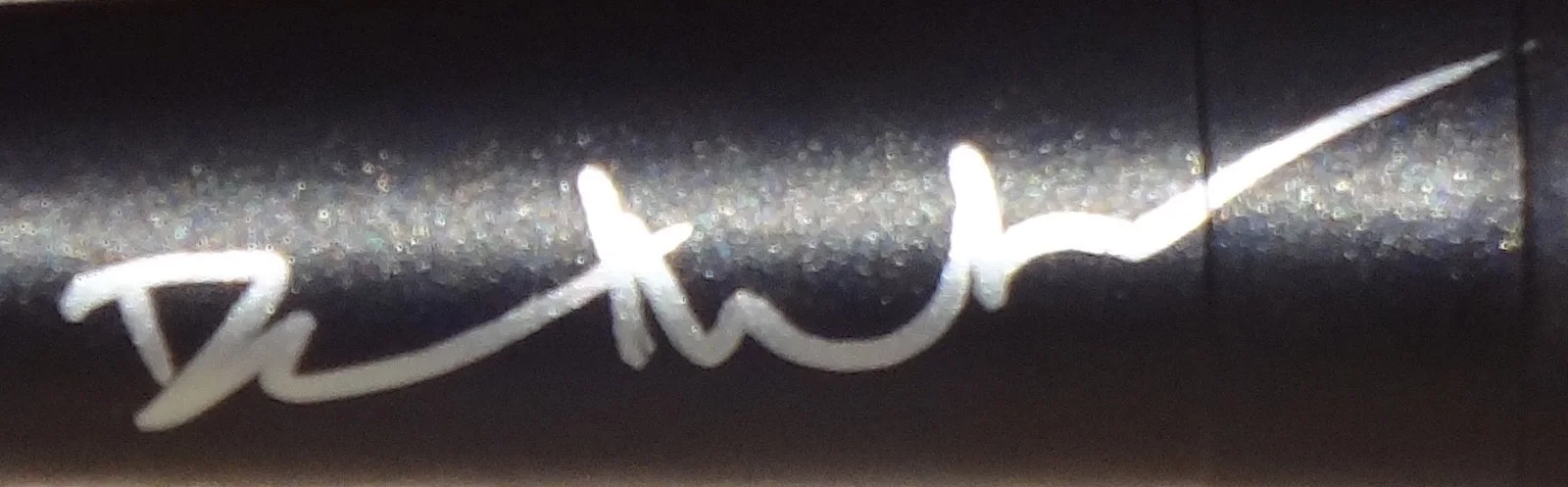 DAVE MATTHEWS DMB HAND SIGNED AUTOGRAPHED MICROPHONE! RARE WITH PROOF + COA!, image 2