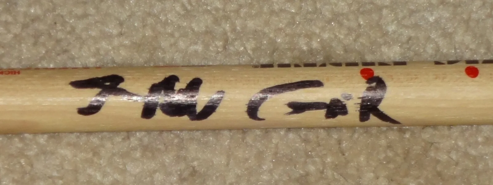 GUNS N' ROSES STEVEN ADLER HAND SIGNED AUTOGRAPHED DRUMSTICK! EXACT PROOF + COA!, image 2