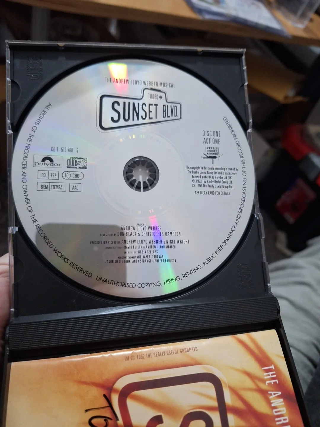 Andrew Lloyd Webber Signed Sunset Blvd CD 1993 World Premier Recording CAS COA, изображение 2