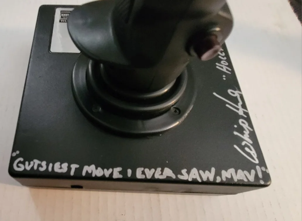 Whip Hubely — Whip Hubley signed official flight joystick Hollywood with inscription JSA coa, изображение 3