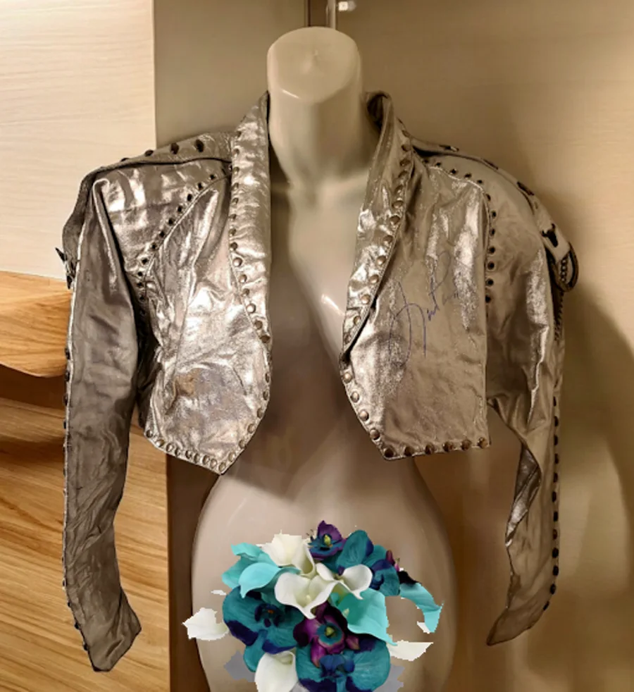 JULIA PARTON: Stage Worn Owned Signed Leather Jacket & her Signed COA ++++, image 2