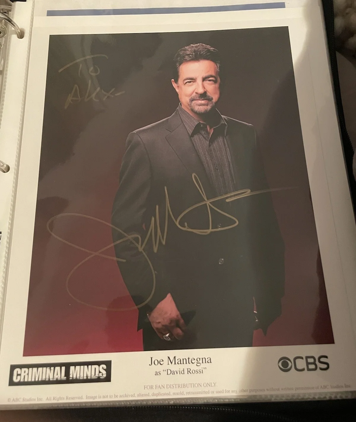 Joe Mantegna — Joe Mantegna Autograph 8x10 Color Signed Promo Photo From Criminal Minds Rossi