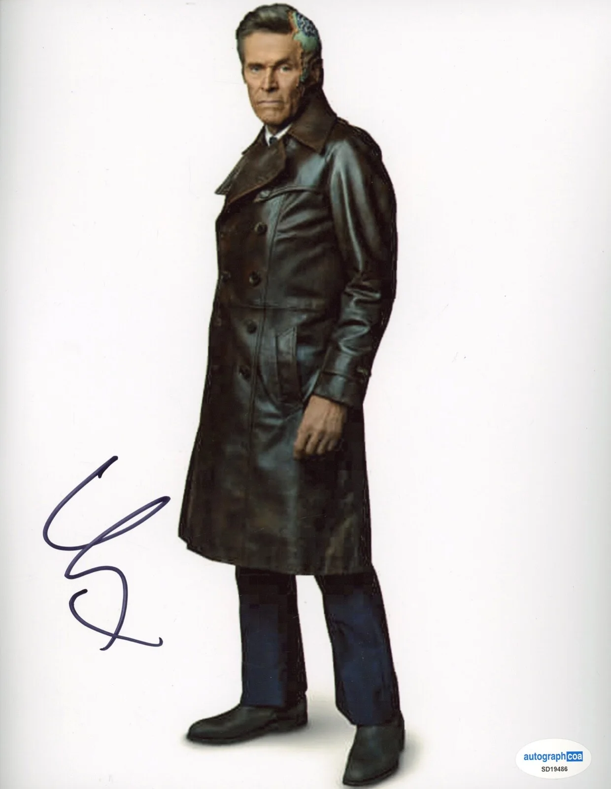 WILLEM DAFOE — Willem Dafoe signed "BEETLEJUICE BEETLEJUICE" 8x10 Photo e PROOF Wolf ACOA COA, image 3