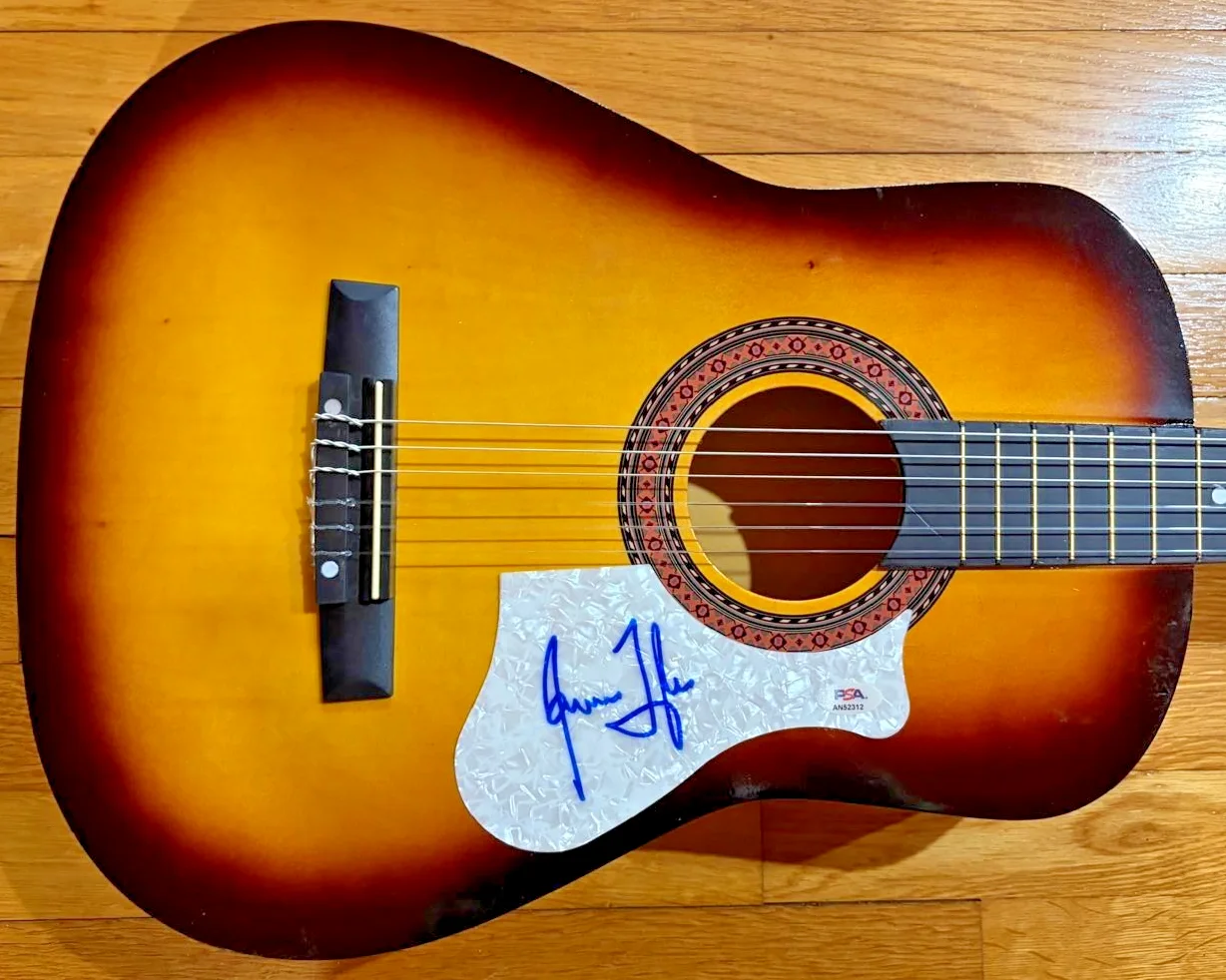 James Taylor — JAMES TAYLOR SIGNED ACOUSTIC GUITAR FIRE AND RAIN SWEET BABY JAMES PSA COA A