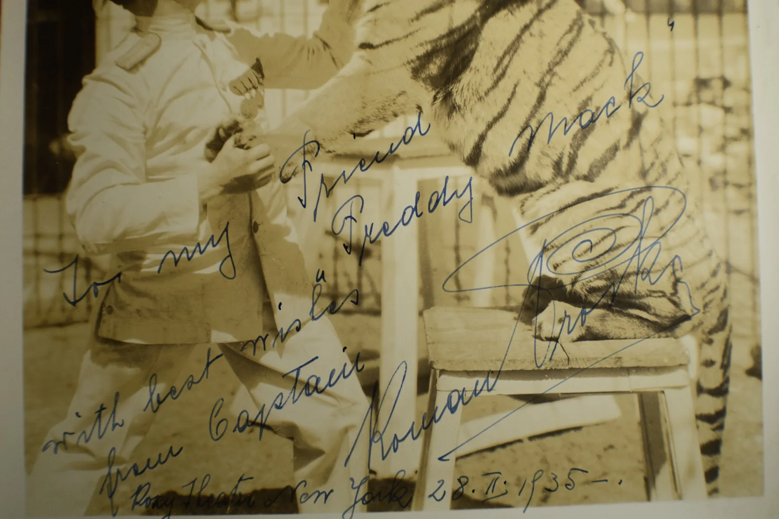 1935 Captain Proske, Lion Tamer Hand Signed Photo, изображение 3