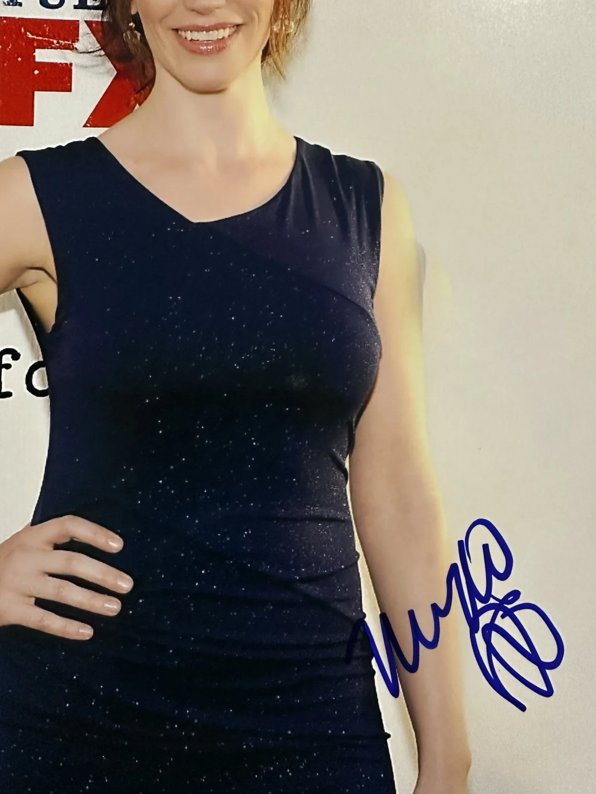 Maggie Siff — Maggie Siff Signed Mad Men 8x10 Photo. Billions. Sons Of Anarchy, изображение 2