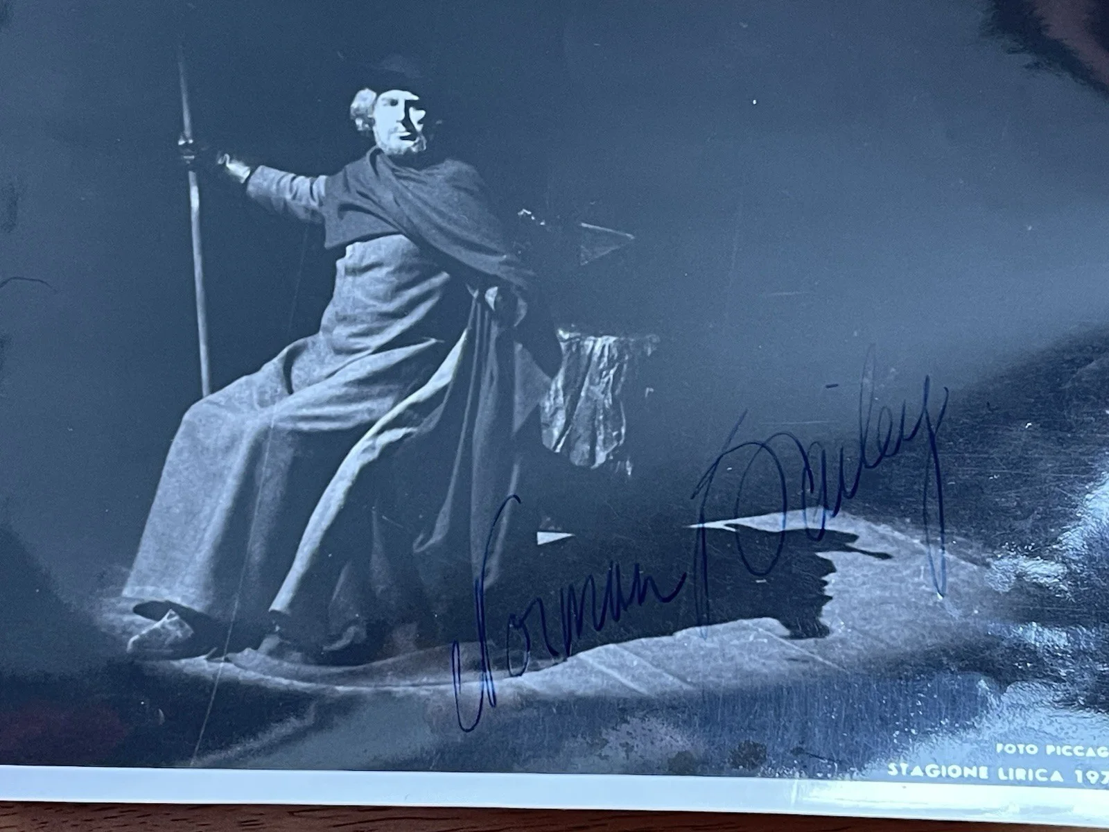 British Opera Singer Norman Bailey Autograph Photo in "Sigfrido", изображение 3