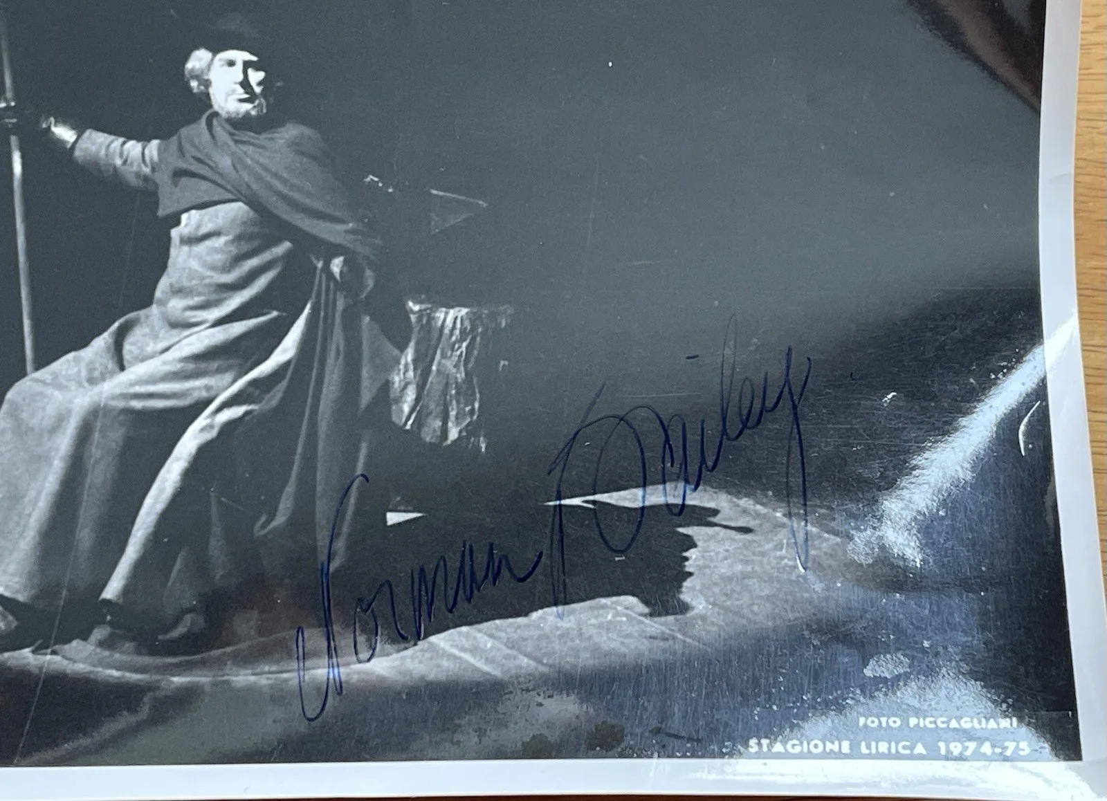 British Opera Singer Norman Bailey Autograph Photo in "Sigfrido", изображение 4