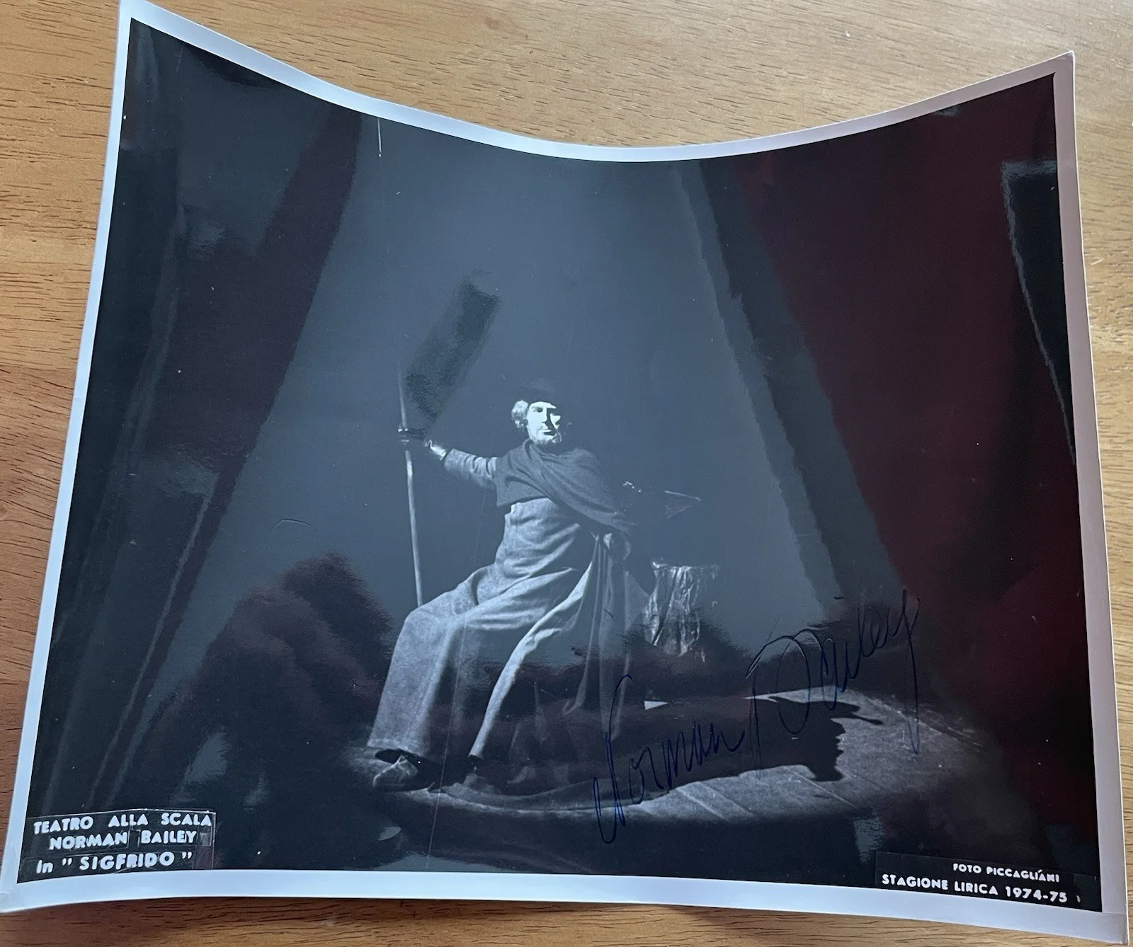 British Opera Singer Norman Bailey Autograph Photo in "Sigfrido", изображение 5