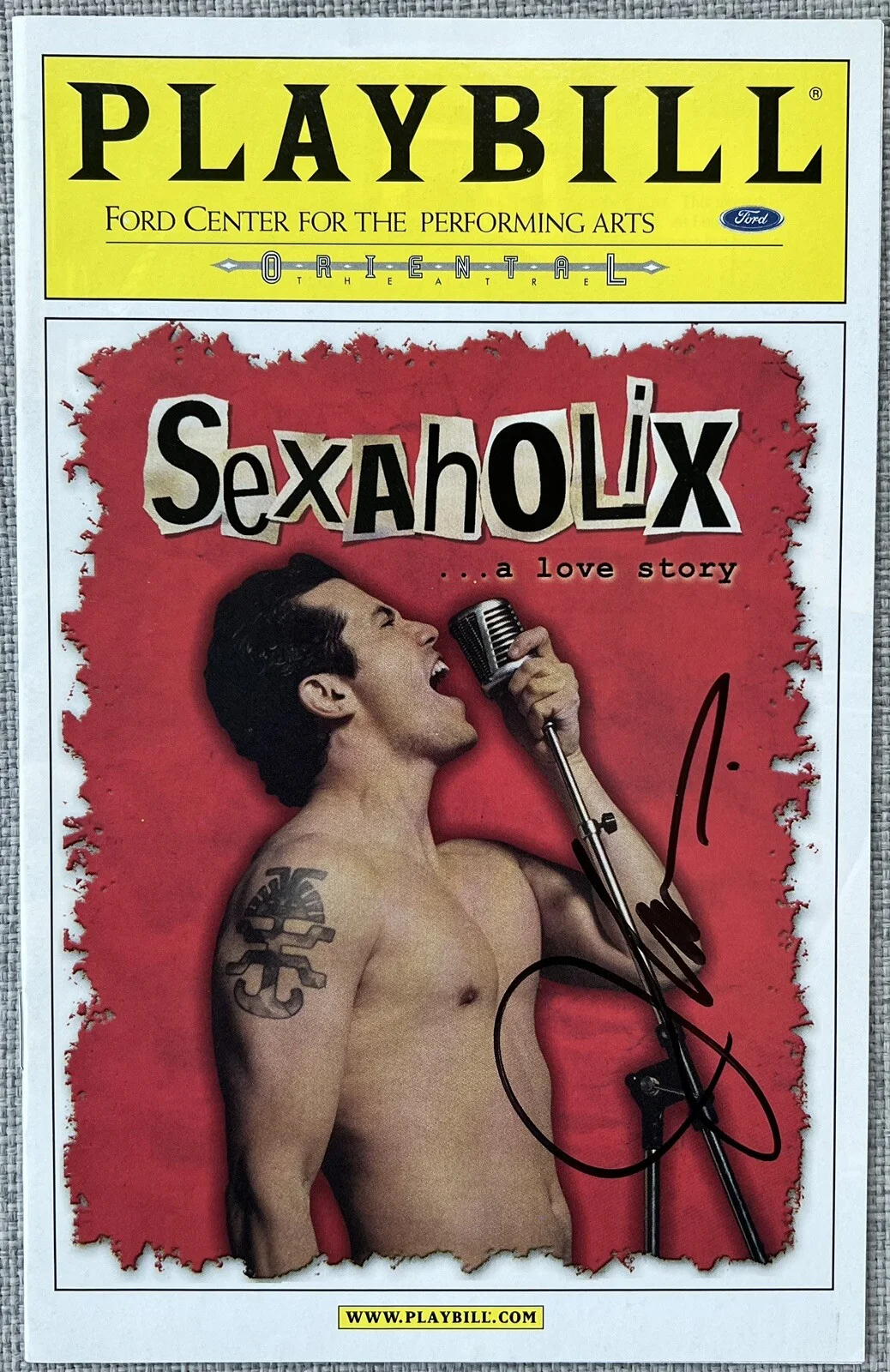 John Leguizamo — John Leguizamo Signed In Person Sexaholix Playbill w/ EXACT PROOF - Authentic