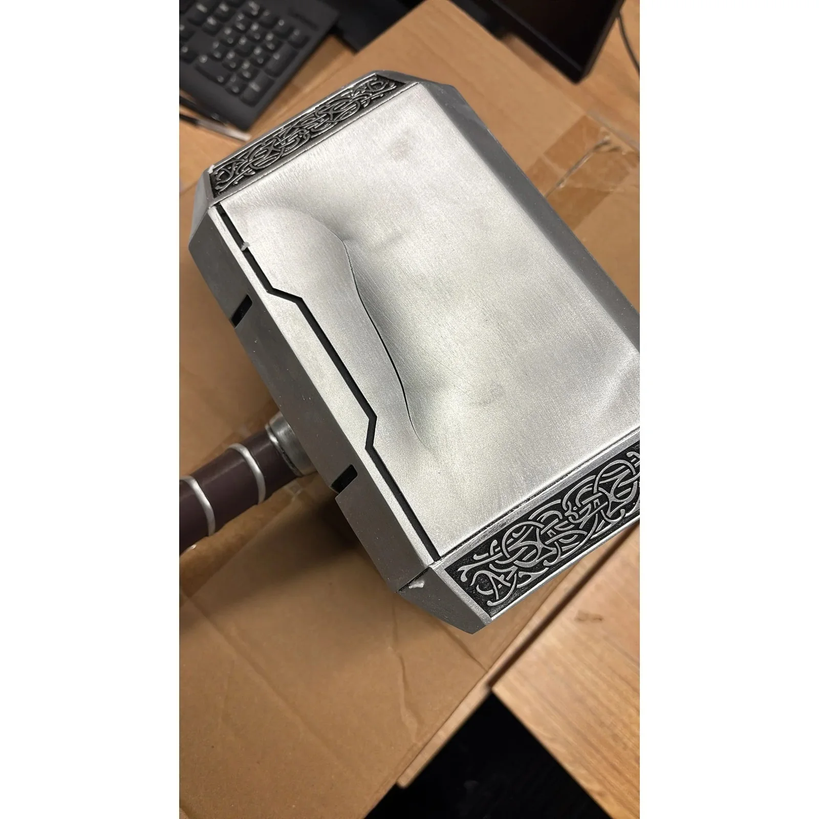 Marvel Resin Thor Hammer 'Mjolnir' 1:1 Replica with Rock Base DAMAGED, image 4