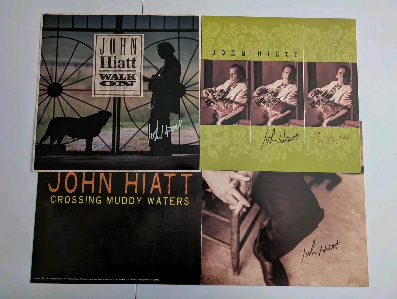 John Hiatt Signed lot of 15 Lp Vinyl Record Album 12x12 flat promo 8x10 photo, изображение 2