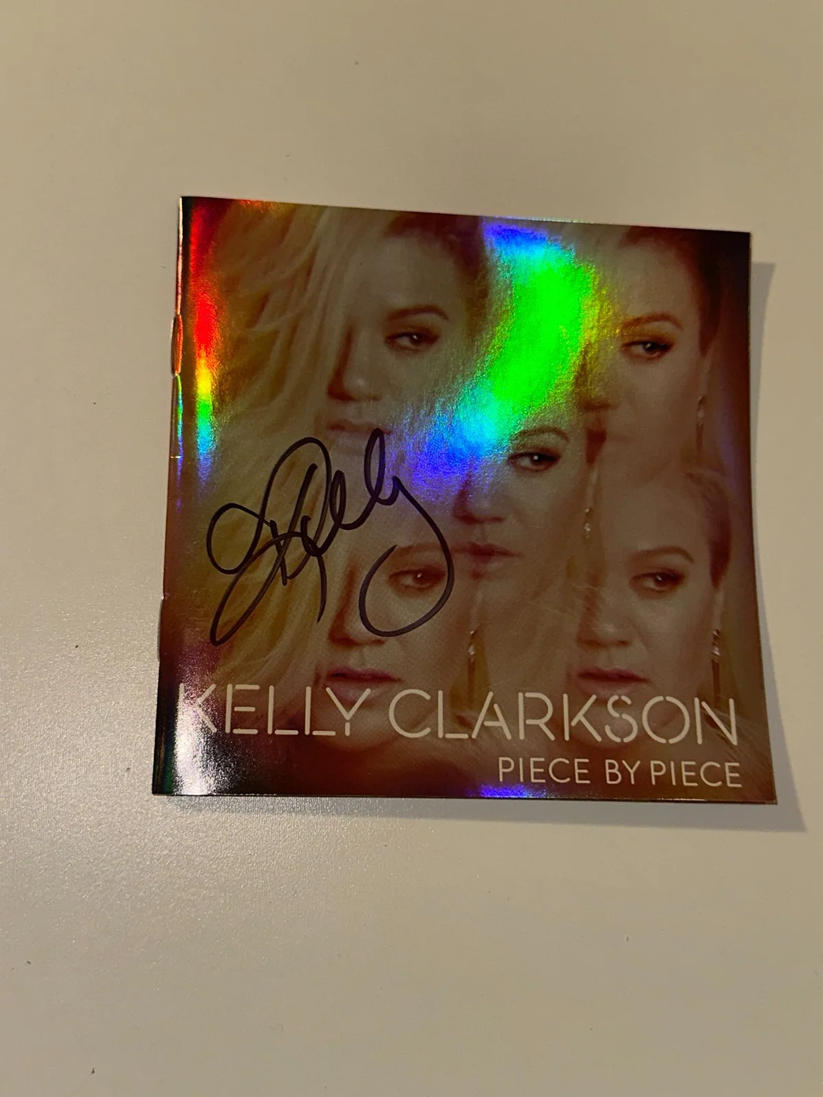 Kelly Clarkson signed CD Slip Piece by Piece Iridescent American Idol, изображение 3