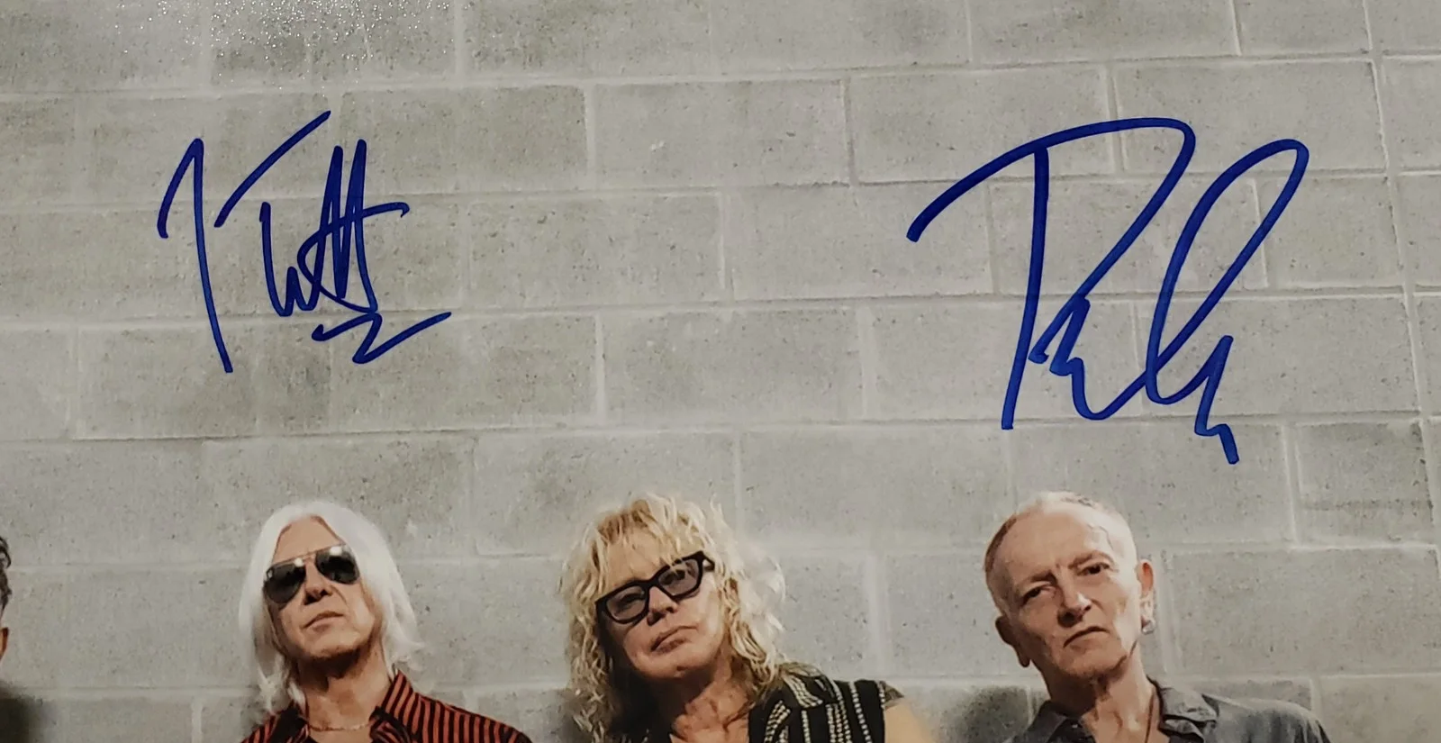 Joe Elliott — Joe Elliott Phil Collen Signed Framed 16x20 Def Leppard Photo JSA ITP, изображение 2