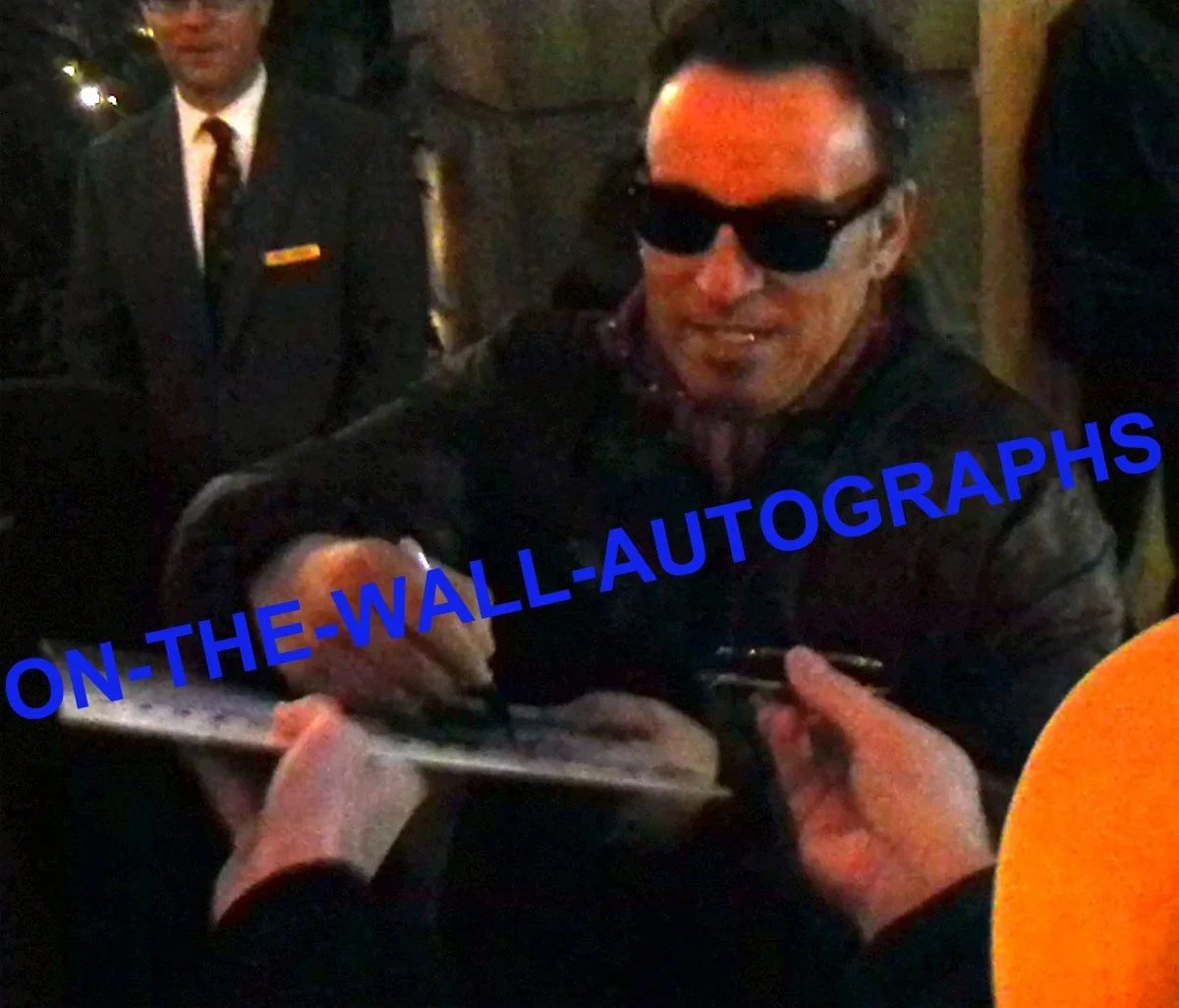 BRUCE SPRINGSTEEN HAND SIGNED AUTOGRAPHED VINTAGE 16X20 PHOTO! RARE W/PROOF +COA, image 3