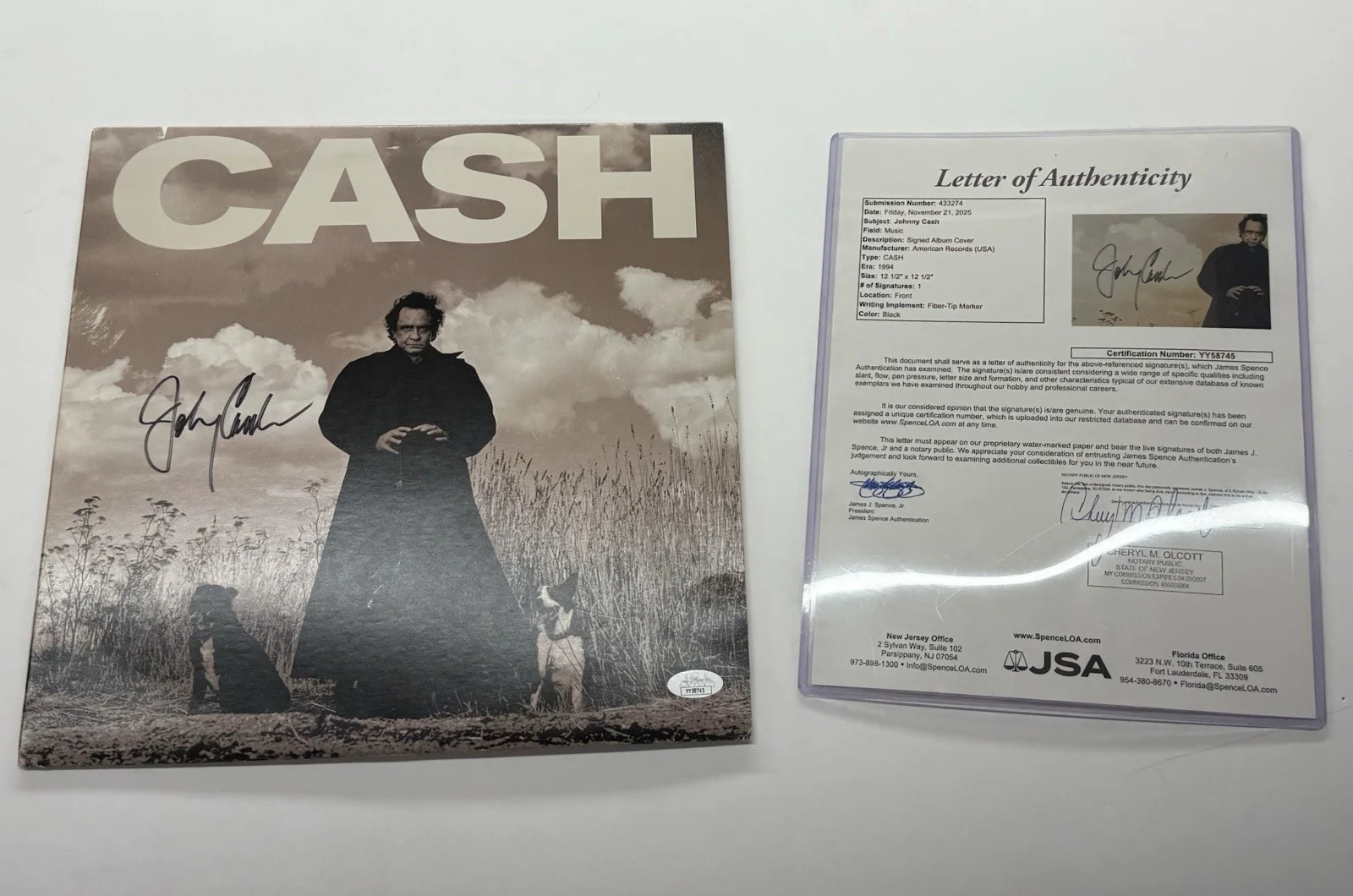 Johnny Cash 🌾🇺🇸✝️ Autographed Vinyl “American Recordings” Signed JSA LOA, image 2