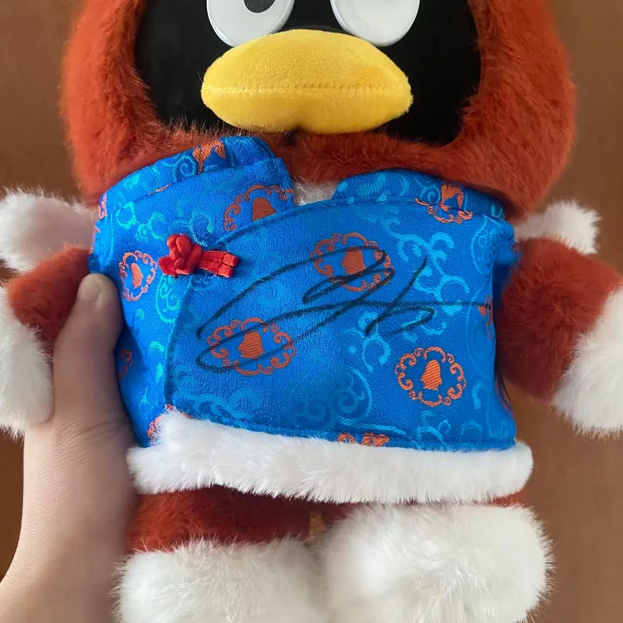 signed Wang YiBo autographed Horse Doll from Tencent Official Brand New 2026, изображение 2