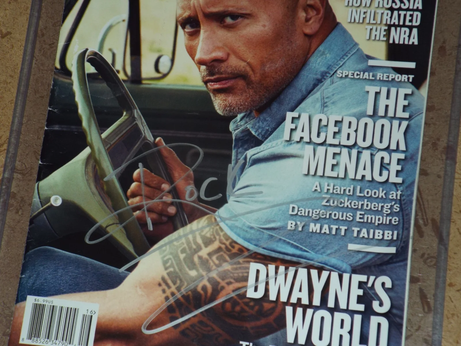 Dwayne Johnson — Dwayne Johnson The Rock Signed Autographed Magazine PSA CERTIFIED AUTHENTIC, image 4