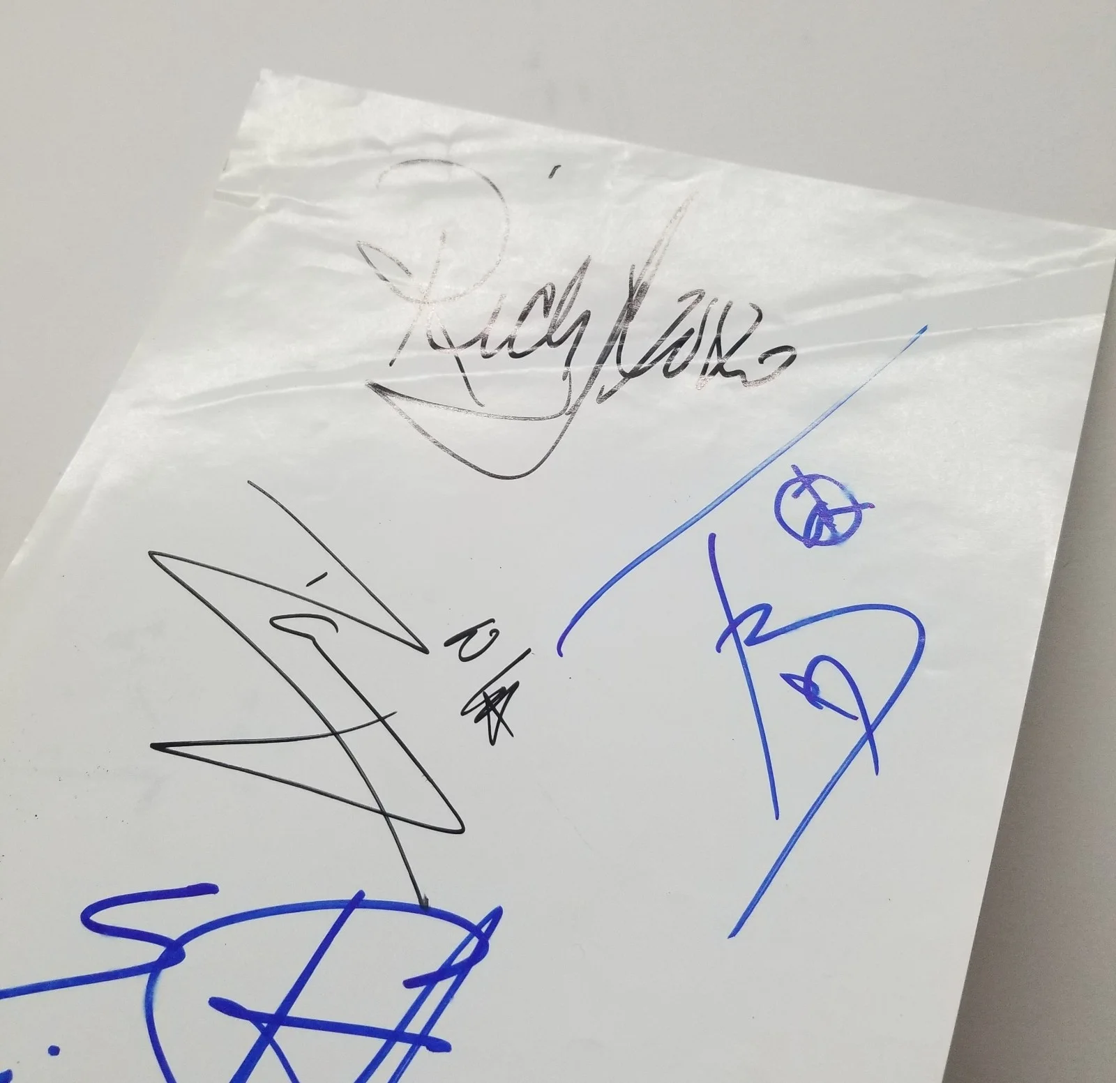 No Authority REAL full boy band hand SIGNED Glossy Paper COA Autographed, image 2