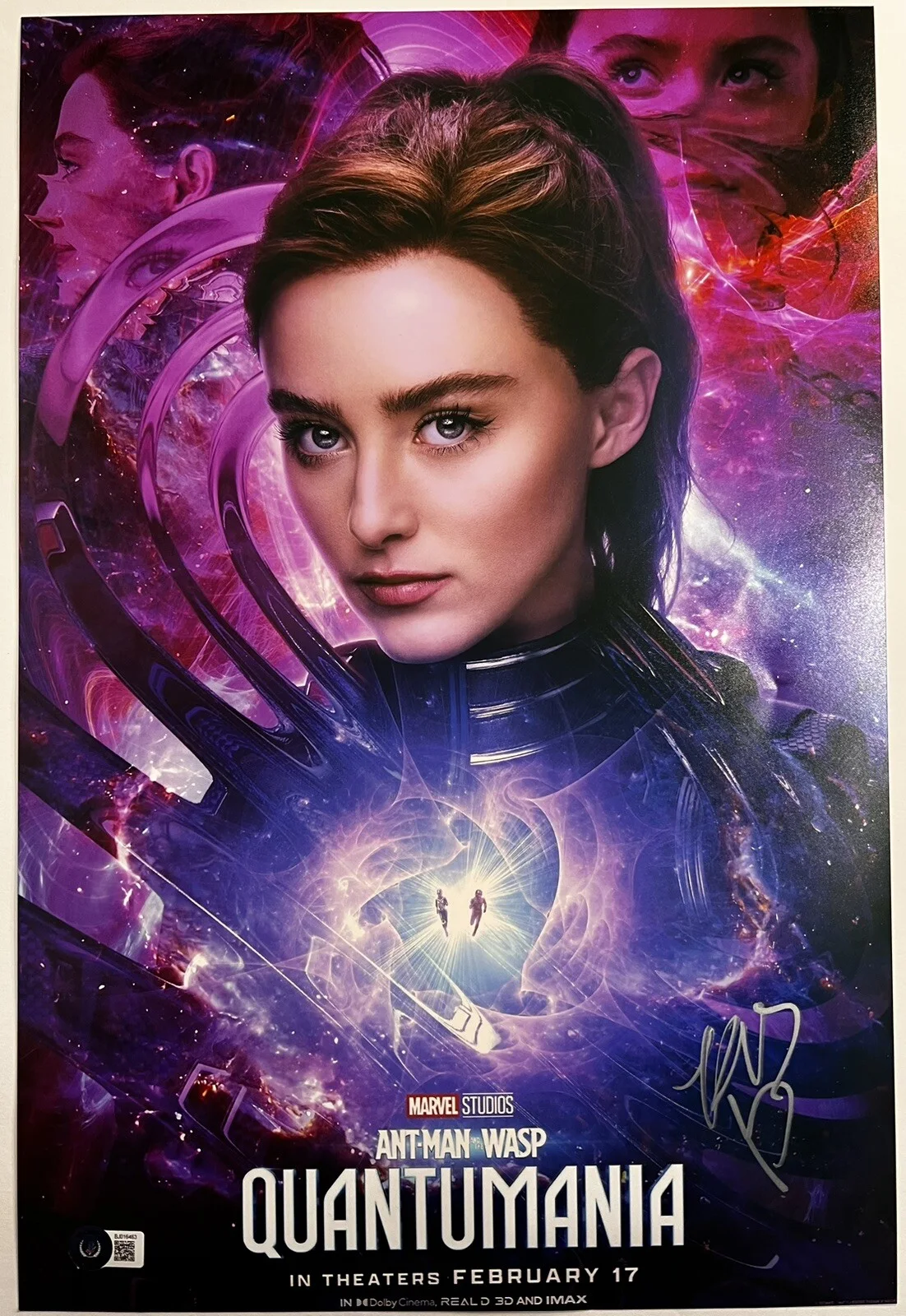 Kathryn Newton — KATHRYN NEWTON SIGNED ANTMAN WASP QUANTUMANIA 12x18 BECKETT BJ016463, image 3