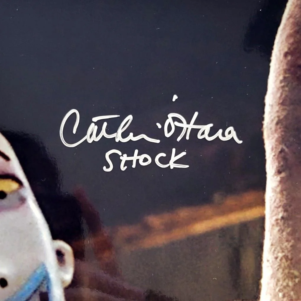 Catherine O'Hara — Catherine O'Hara Signed "Shock" Nightmare Before Christmas 16x20 Photo auto PSA, изображение 2