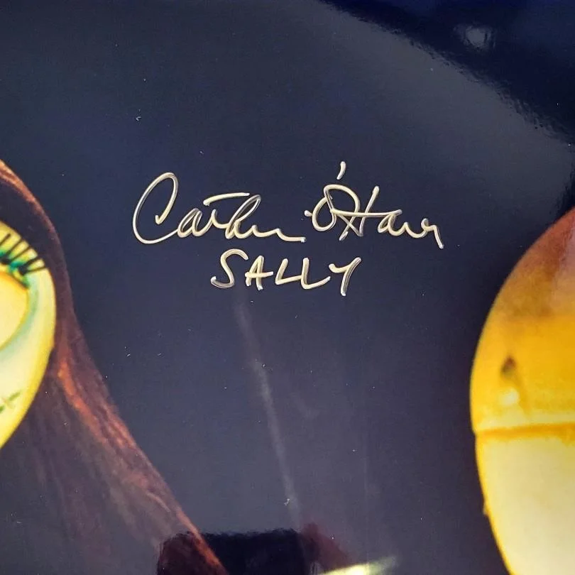 Catherine O'Hara — Catherine O'Hara Signed "Sally" Nightmare Before Christmas 16x20 Photo auto PSA, изображение 2