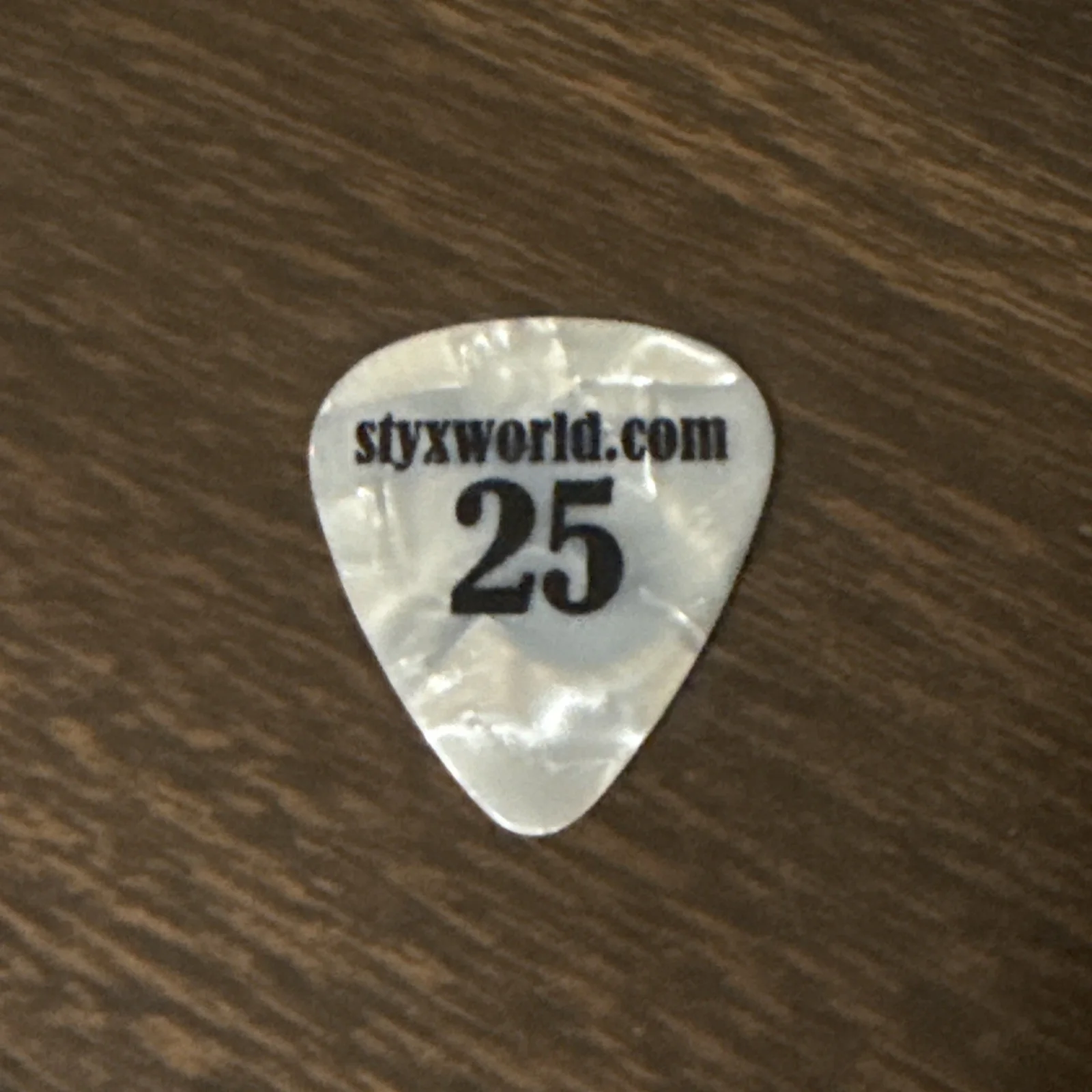 Styx Tommy Shaw 2025 White Pearl Guitar Pick, изображение 2