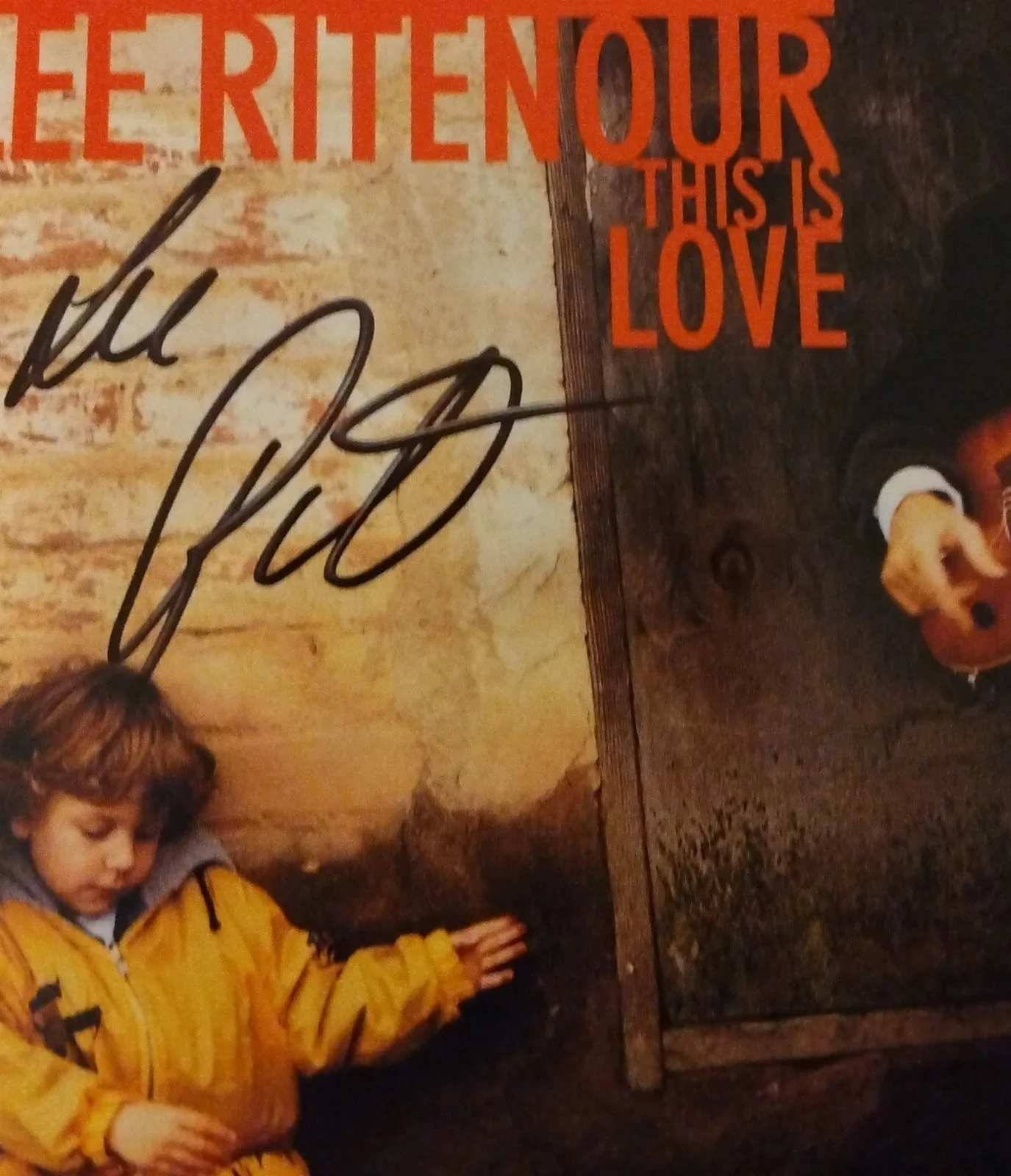 lee ritenour - this is love - autograhed - signed - compact disc, image 2