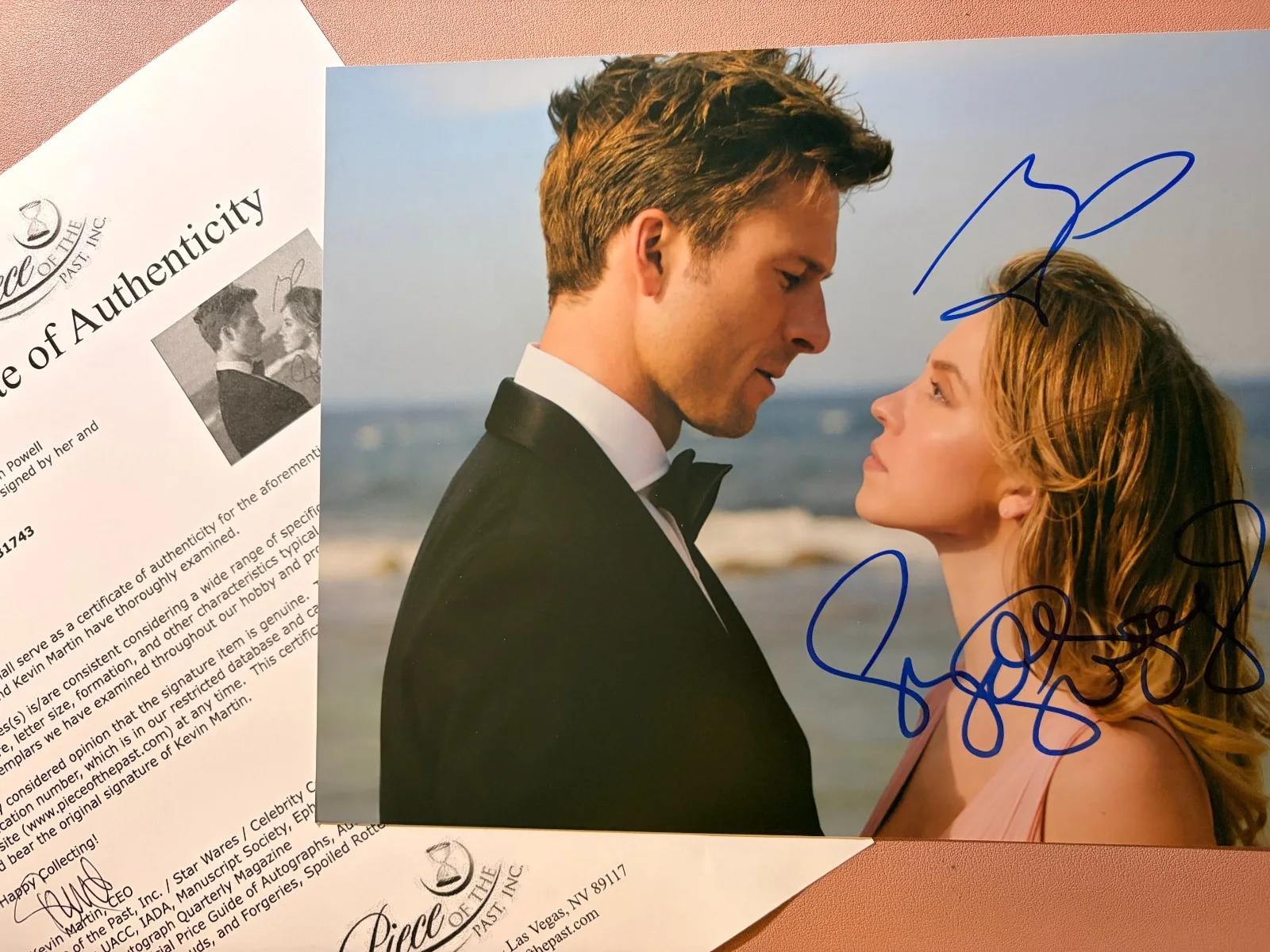 Sydney Sweeney, Glen Powell — Sydney Sweeney SIGNED & Glen Powell SIGNED•Anyone But You•Piece of the Past COA, изображение 3