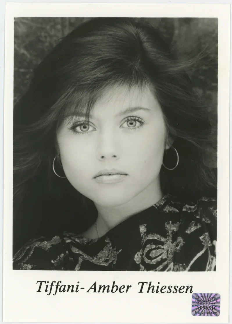 Tiffani Thiessen Saved By The Bell Autographed Signed Photo AMCo COA 31714, image 2