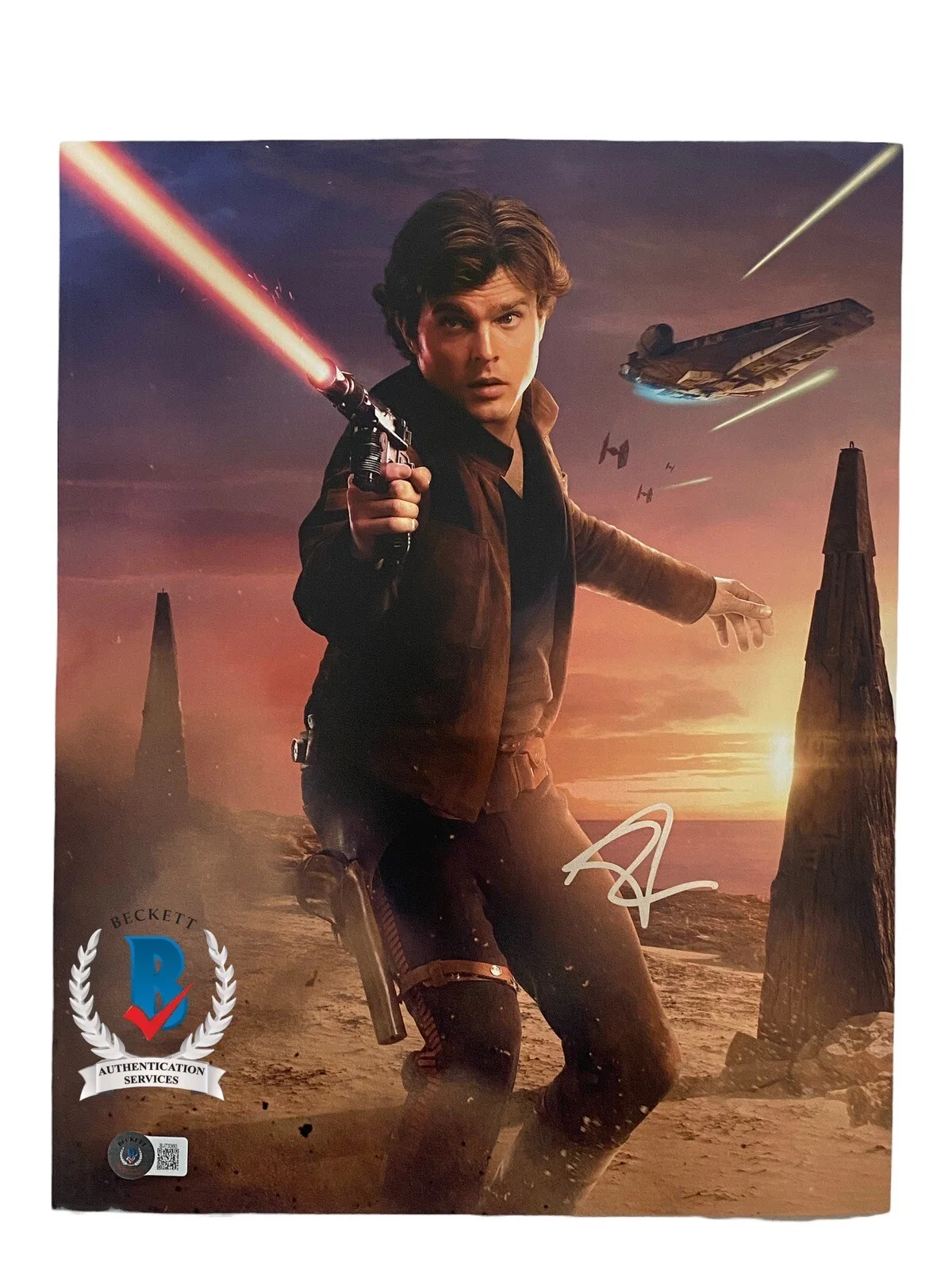 Alden Ehrenreich — ALDEN EHRENREICH SIGNED SOLO: A STAR WARS STORY 11x14 PHOTO BECKETT COA BJ73360