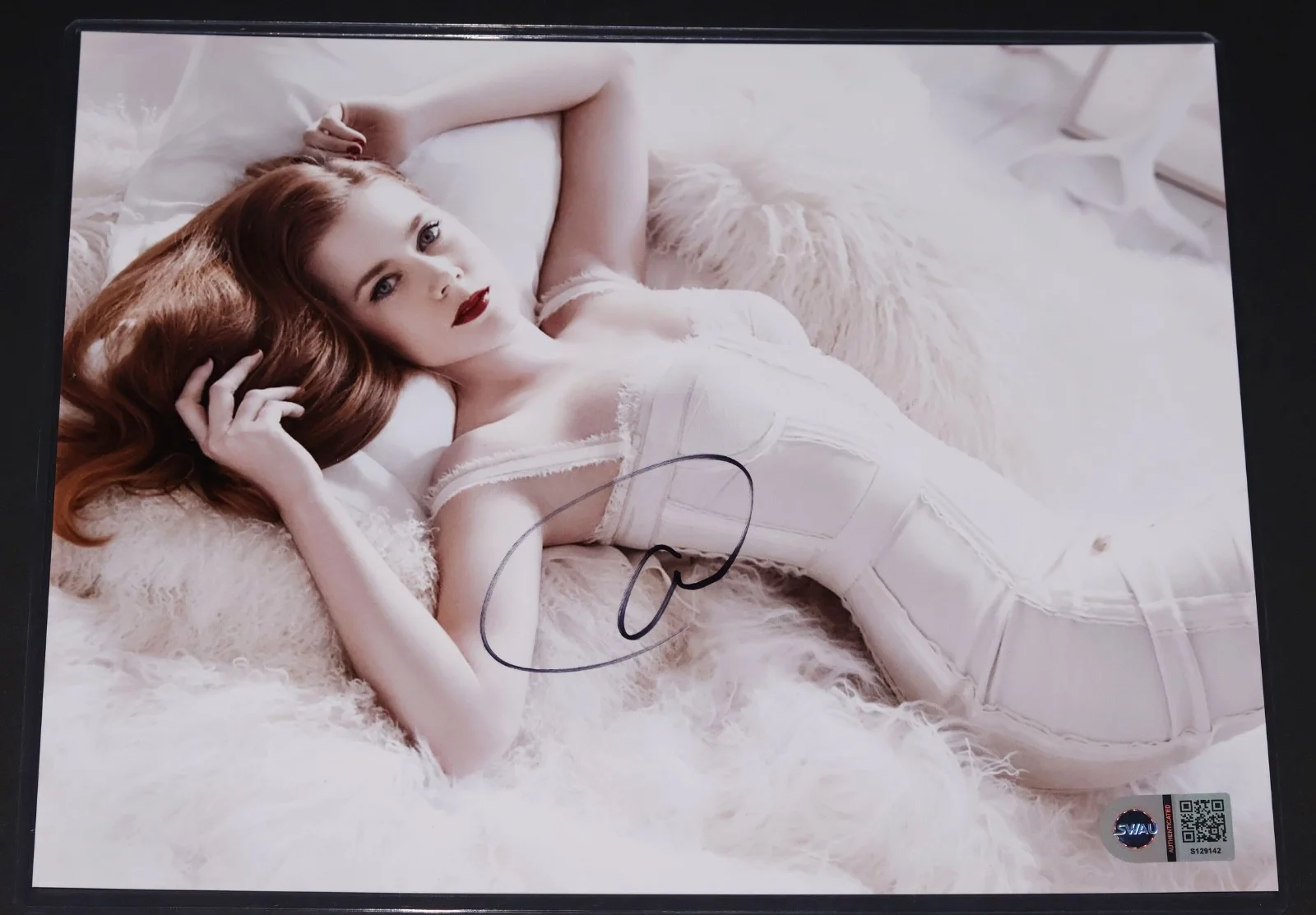Amy Adams — AMY ADAMS Signed 8.5X11 PHOTO Lois Lane Superman autograph + SWAU COA