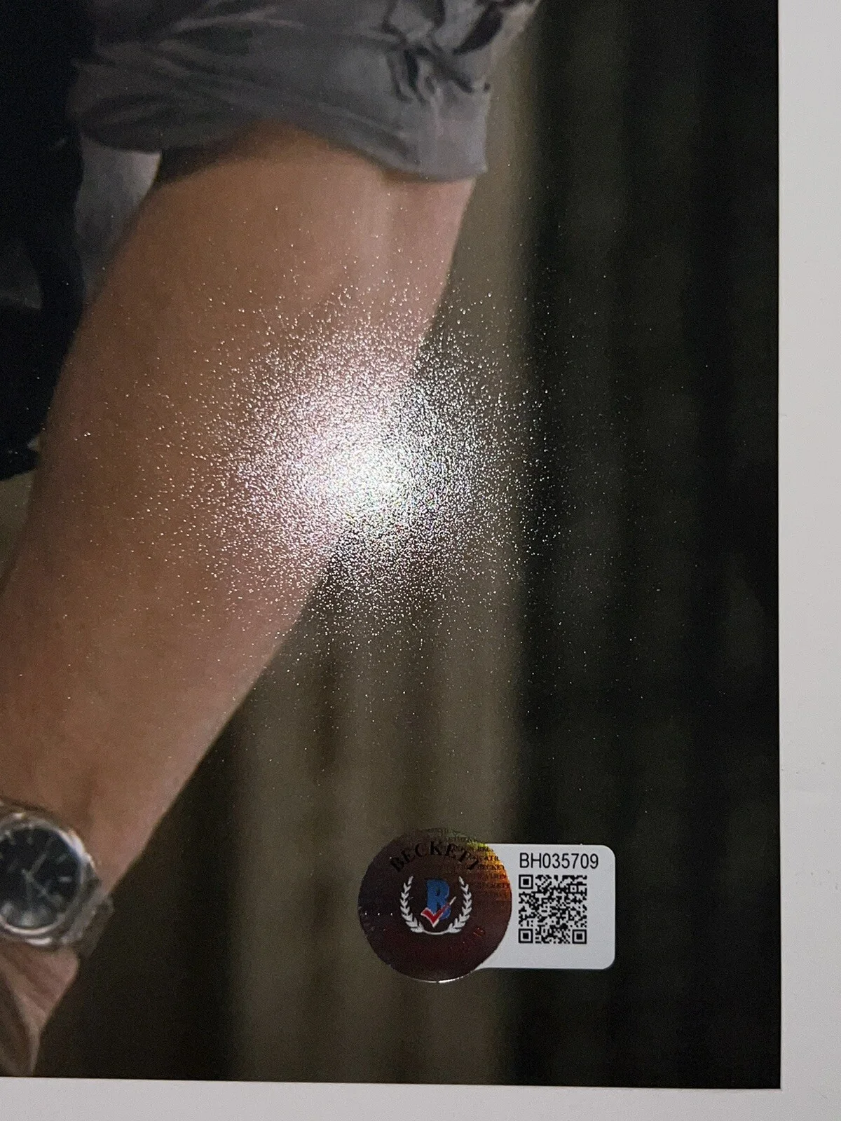 Mark Wahlberg — MARK WAHLBERG THE OTHER GUYS SIGNED 11x14 PHOTO BECKETT COA BH035709, изображение 2