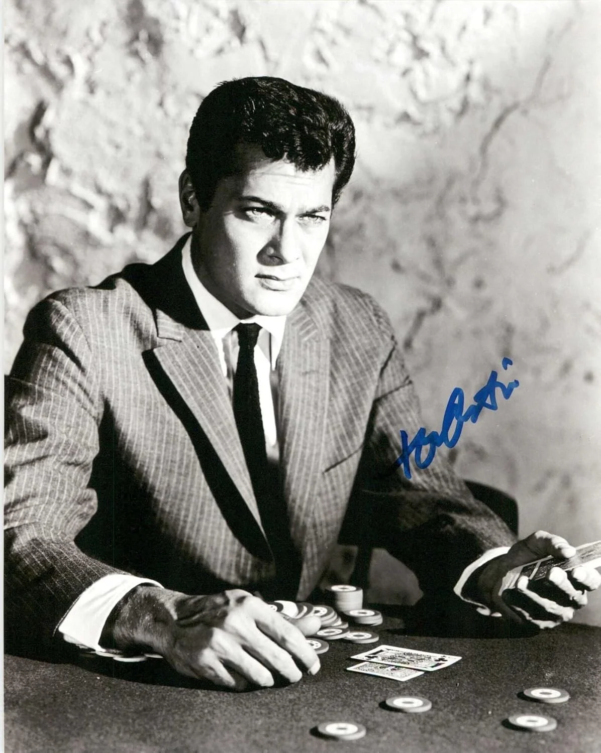 Tony Curtis — Tony Curtis (d. 2010) Signed Autographed Glossy 8x10 Photo