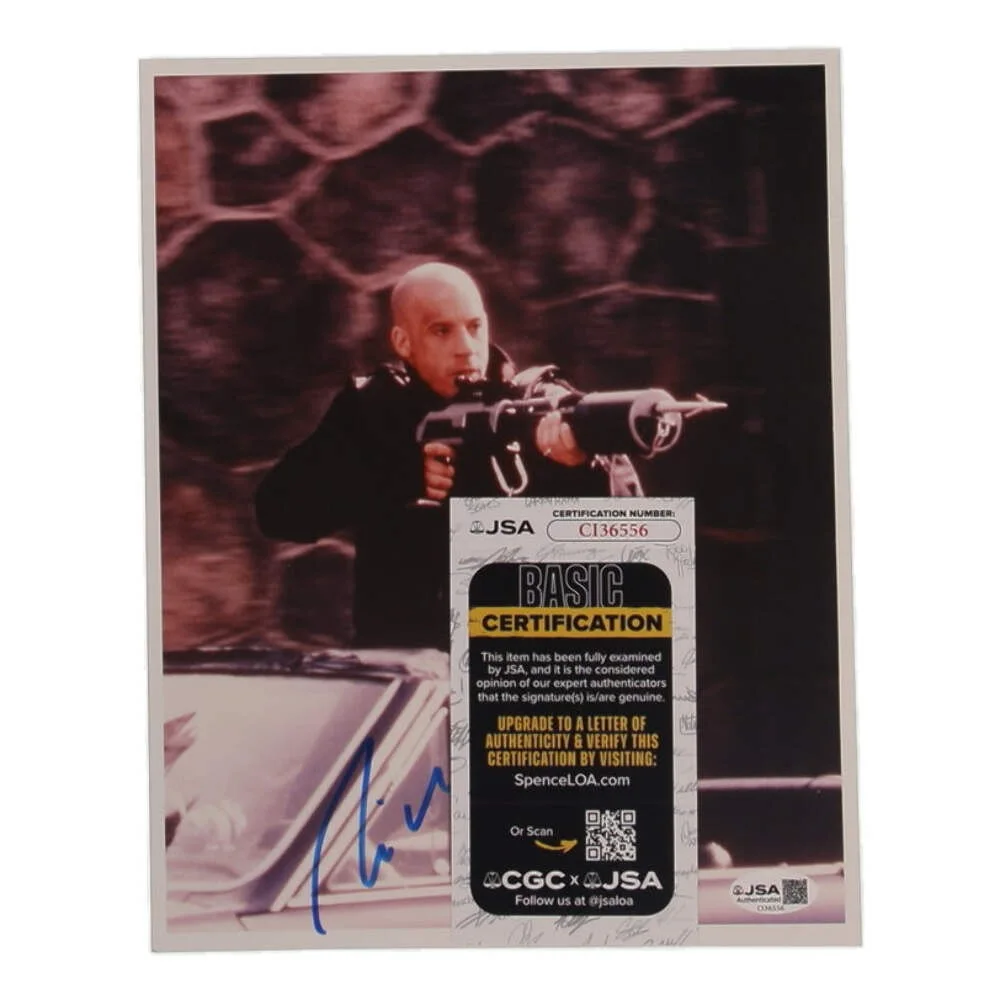 Vin Diesel — Vin Diesel Signed "XXX" 8x10 Photo (JSA) - Xander "XXX" Cage, изображение 2