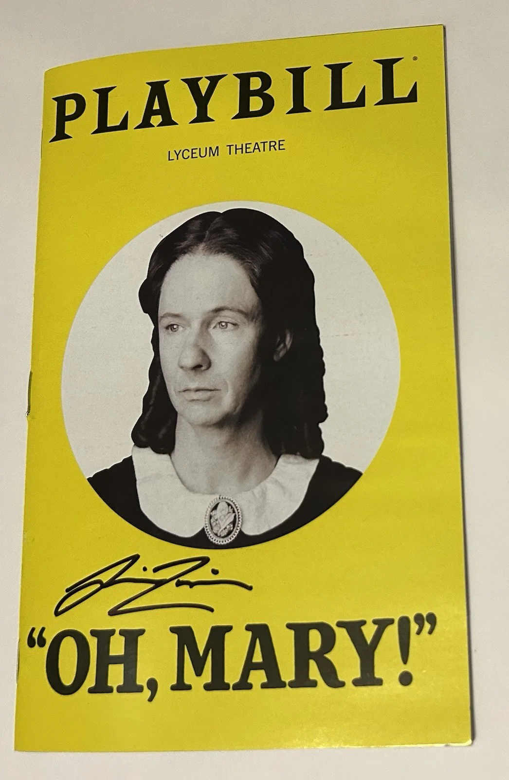 SIMU LIU SIGNED OH MARY THEATRE PLAYBILL SHANG CHI LEGEND TEN RINGS MARVEL +PIC, image 2
