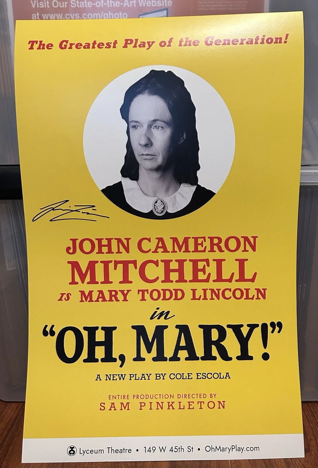 SIMU LIU SIGNED OH MARY THEATRE POSTER SHANG CHI LEGEND TEN RINGS MARVEL NYC, изображение 2