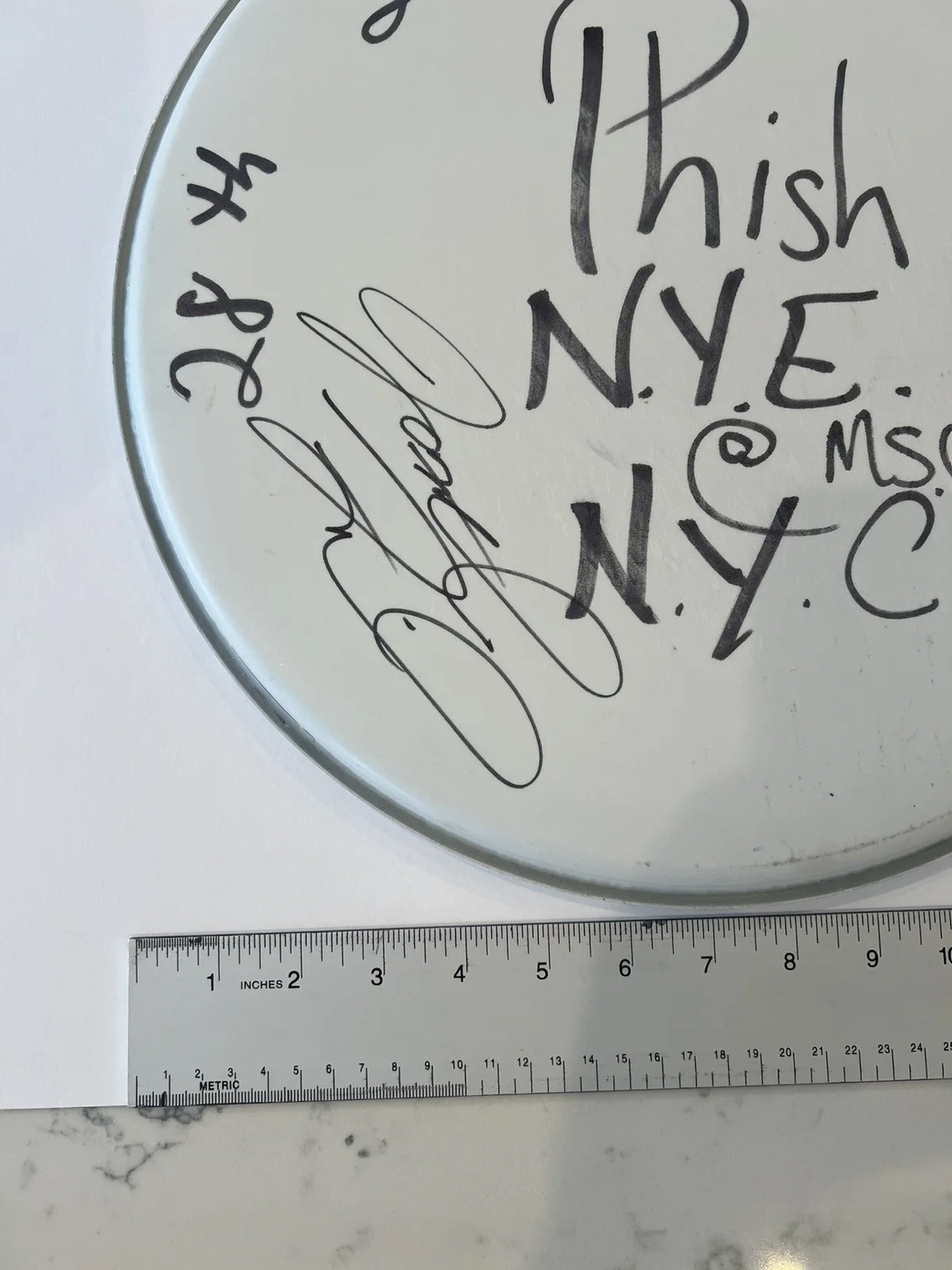 Jon Fishman — Jon Fishman Phish Signed 15” Remo Drumhead - 12/28-31/23 GAMEHENGE SHOW USED!!, изображение 2
