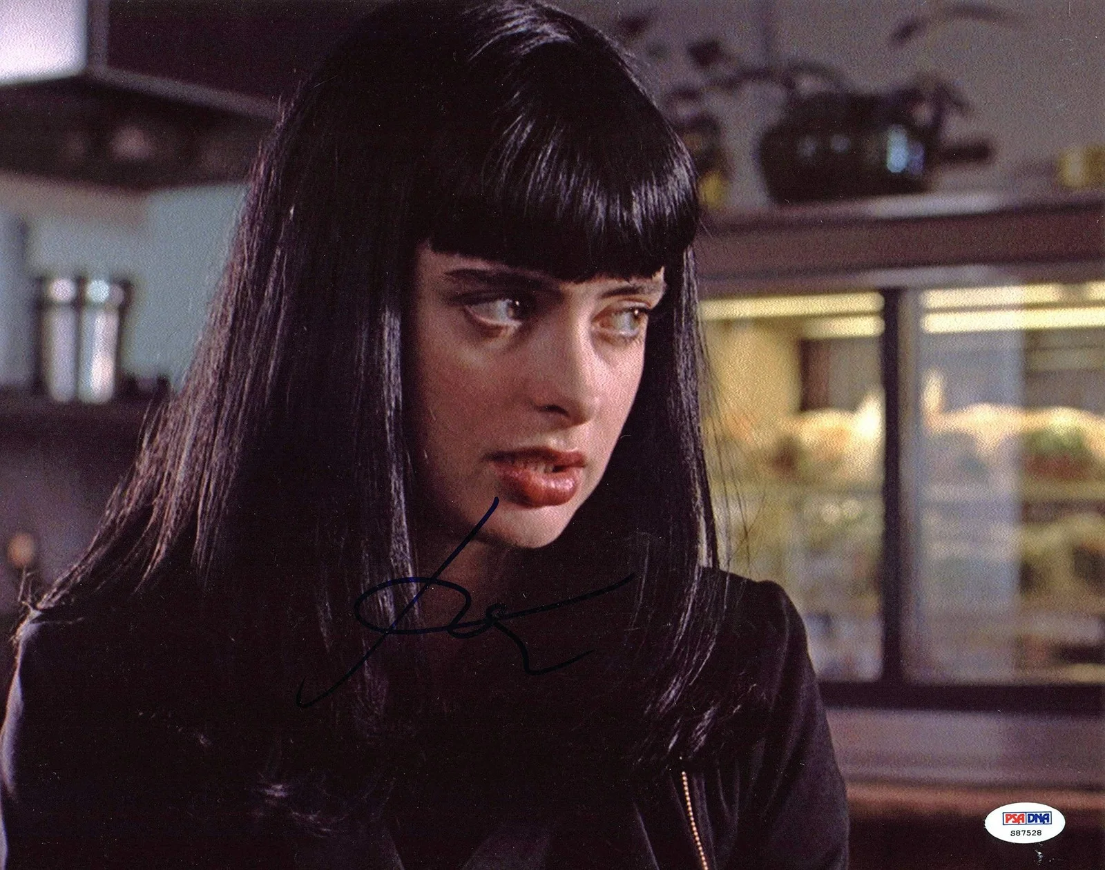 Krysten Ritter — Krysten Ritter Don_T Trust The B Signed Authentic 11X14 Photo PSA/DNA #S87528, изображение 3