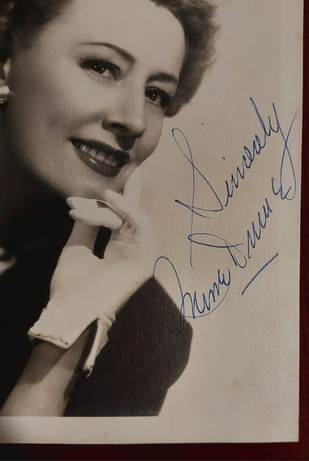Olivia de Havilland — RARE IRENE DUNNE SIGNED AUTOGRAPHED PHOTO, image 2