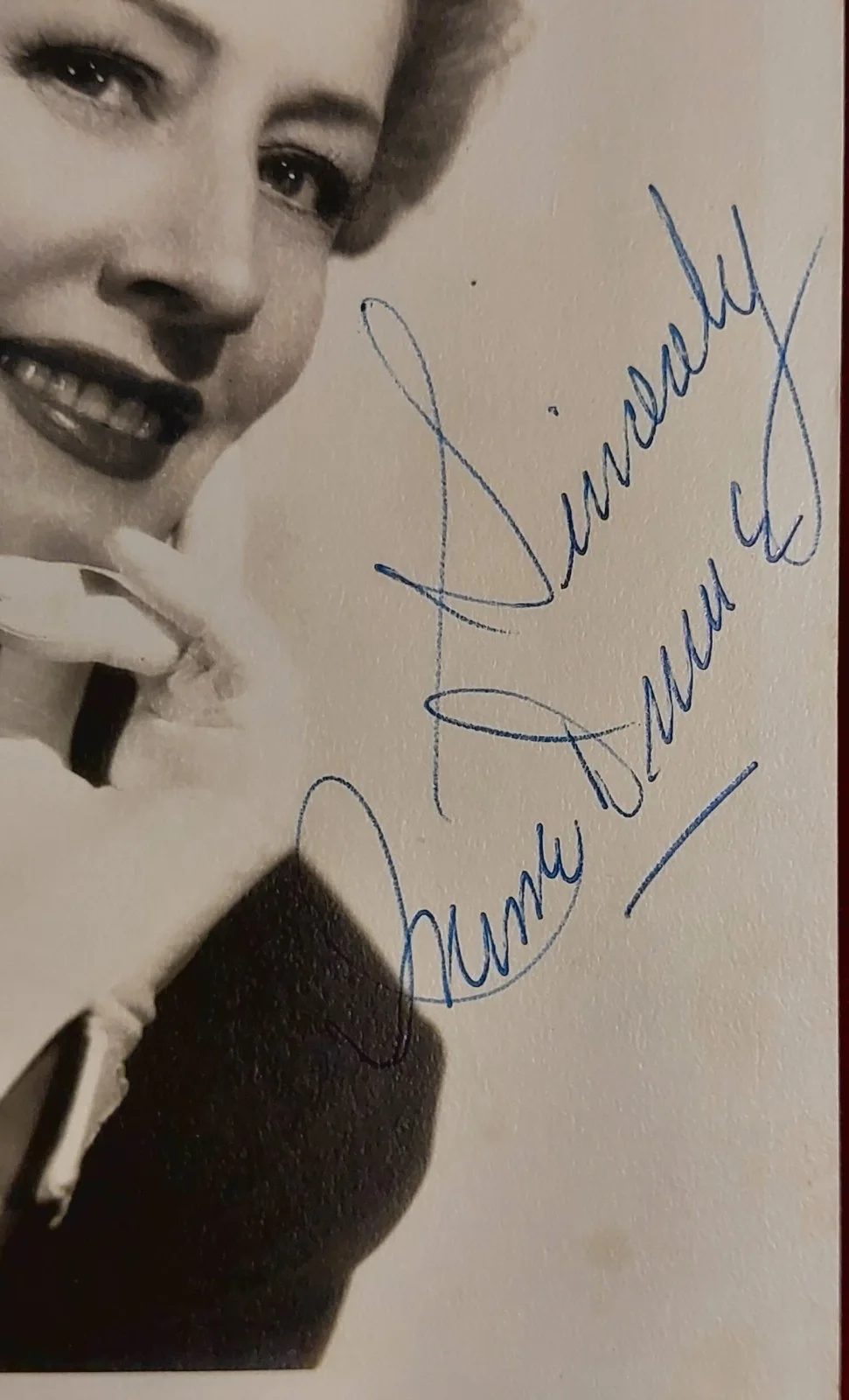 Olivia de Havilland — RARE IRENE DUNNE SIGNED AUTOGRAPHED PHOTO, image 3