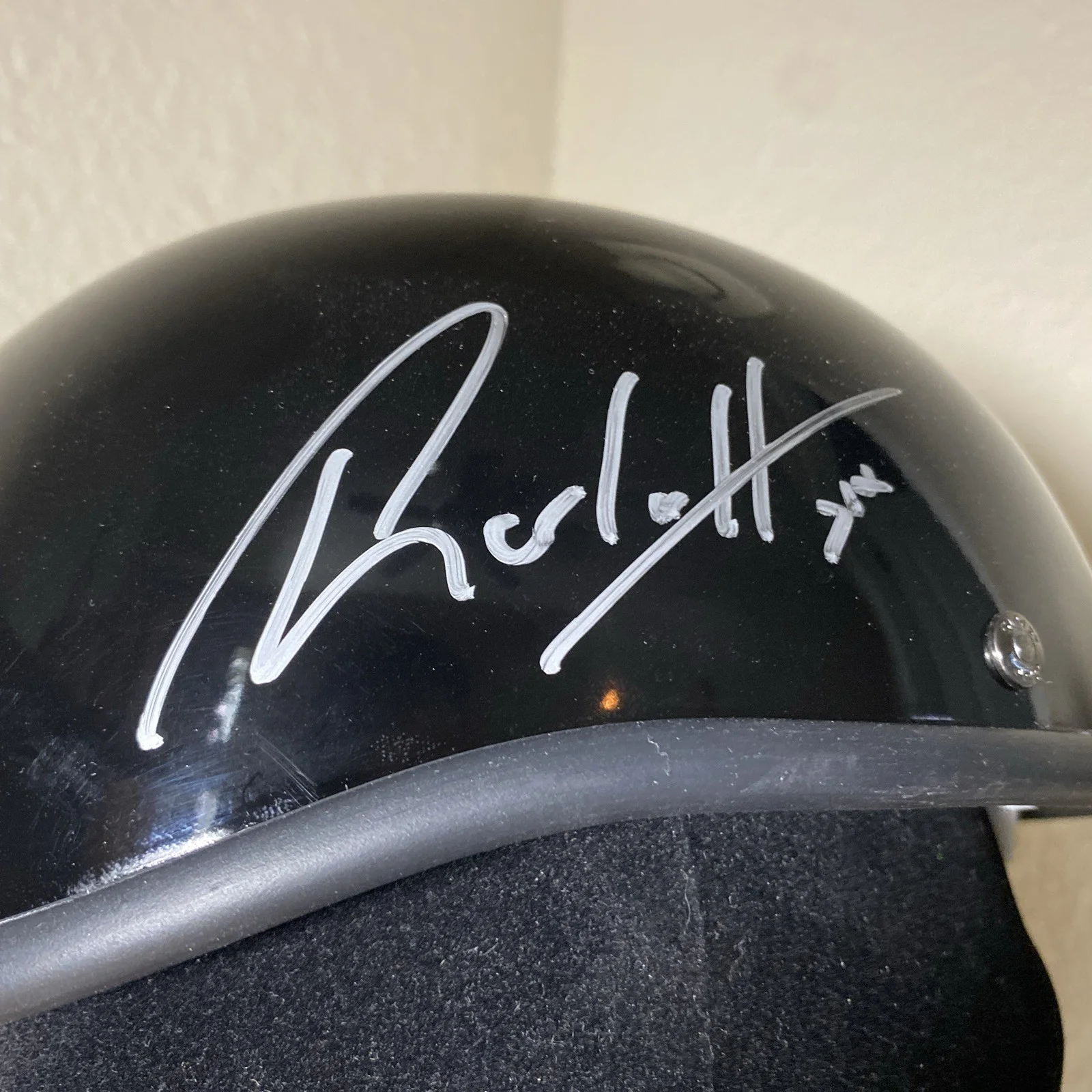 Charlie Hunnam — Charlie Hunnam Signed Sons of Anarchy Screen Accurate Motorcycle Helmet CA COA, изображение 2